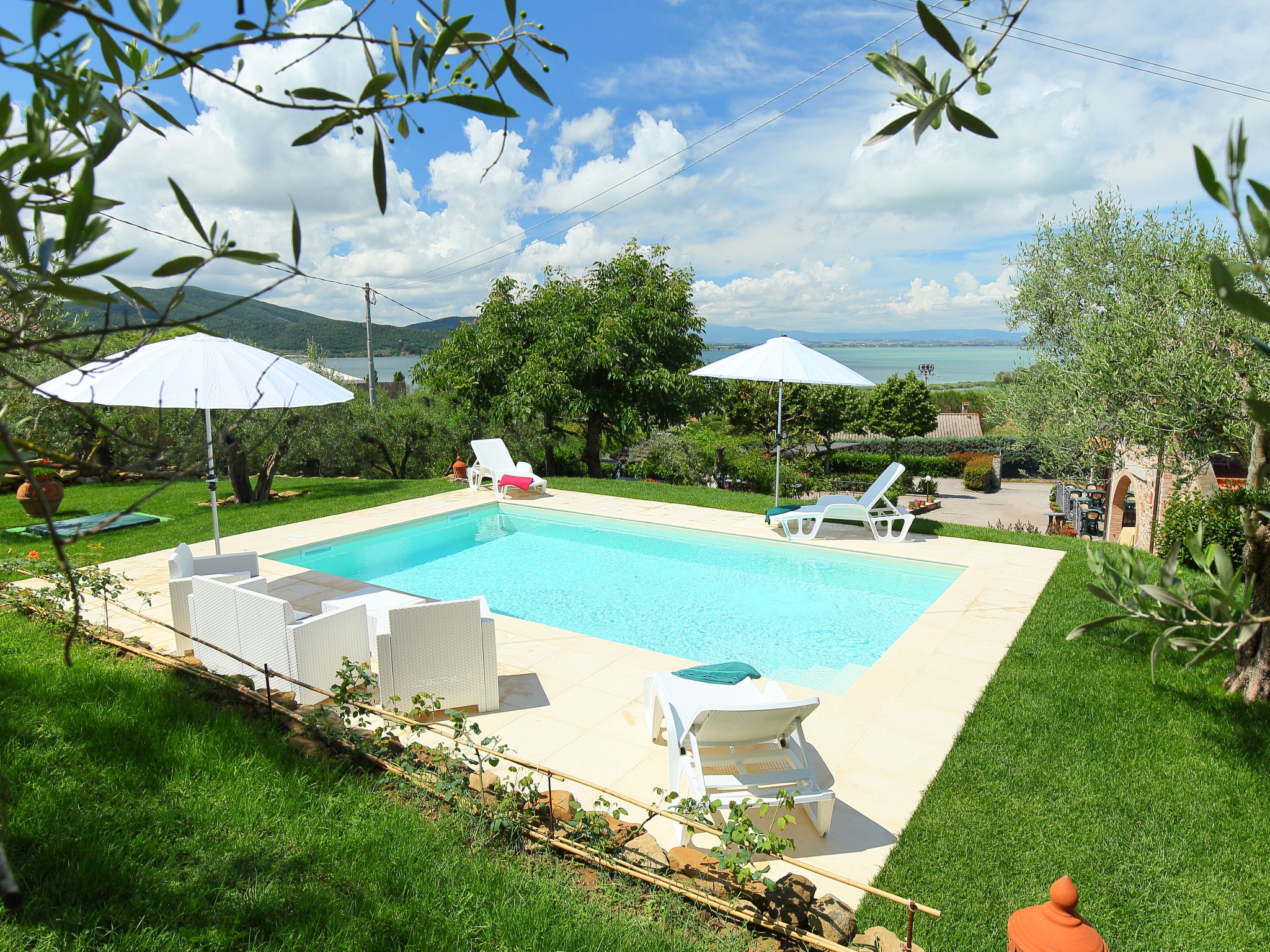 Vakantiehuis met zwembad in midden Italië