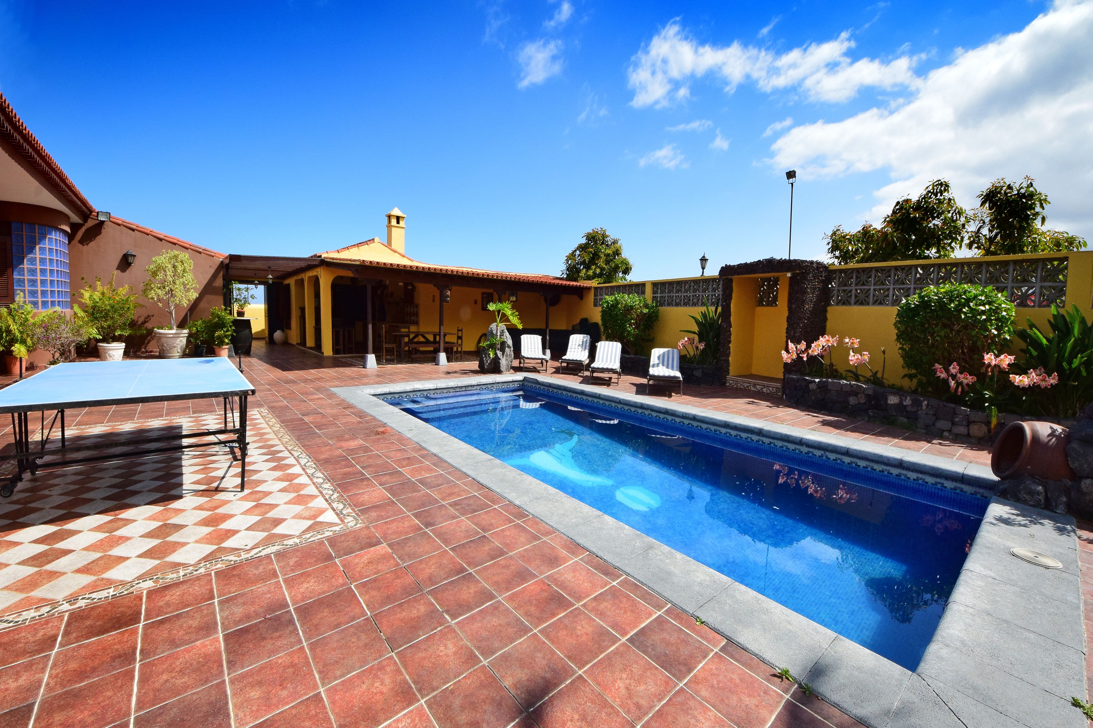 Vakantie met buitenzwembad en tuin