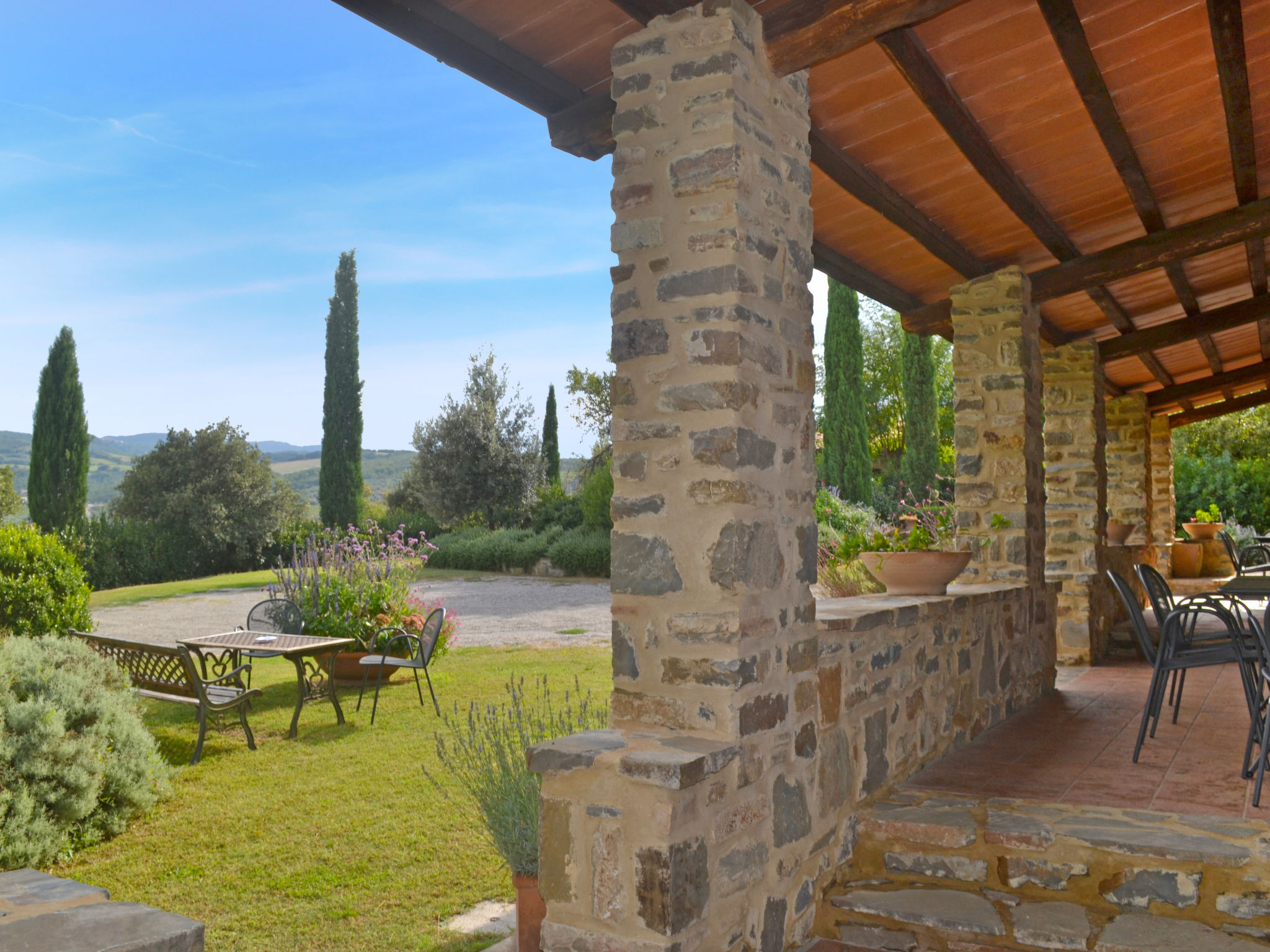 Holiday home surrounded by greenery for 16 people.