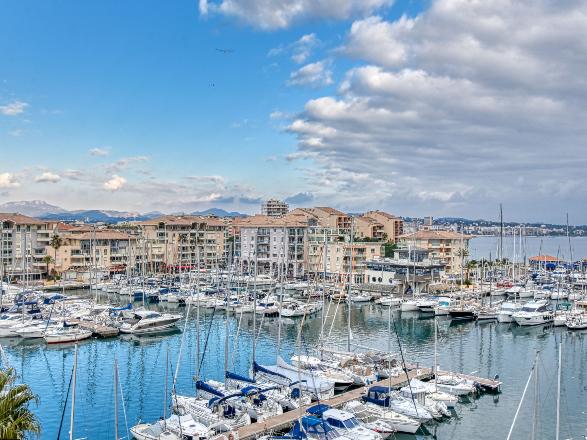  4-person apartment in the port of Fréjus