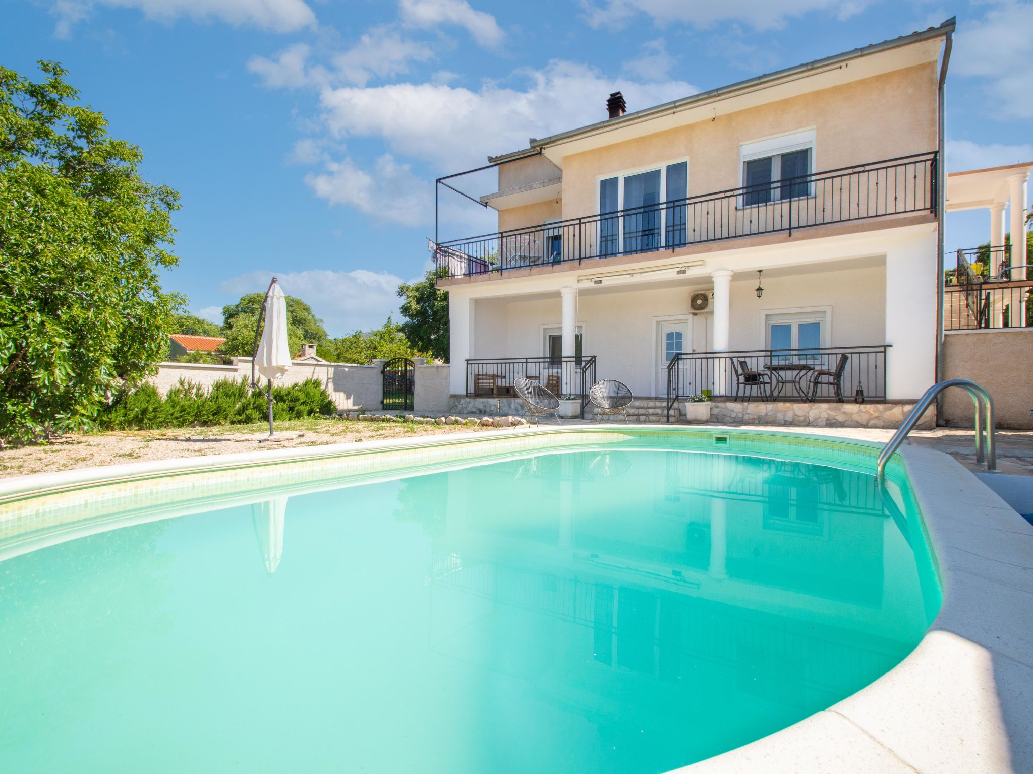 Group accommodation (15p) in Croatia