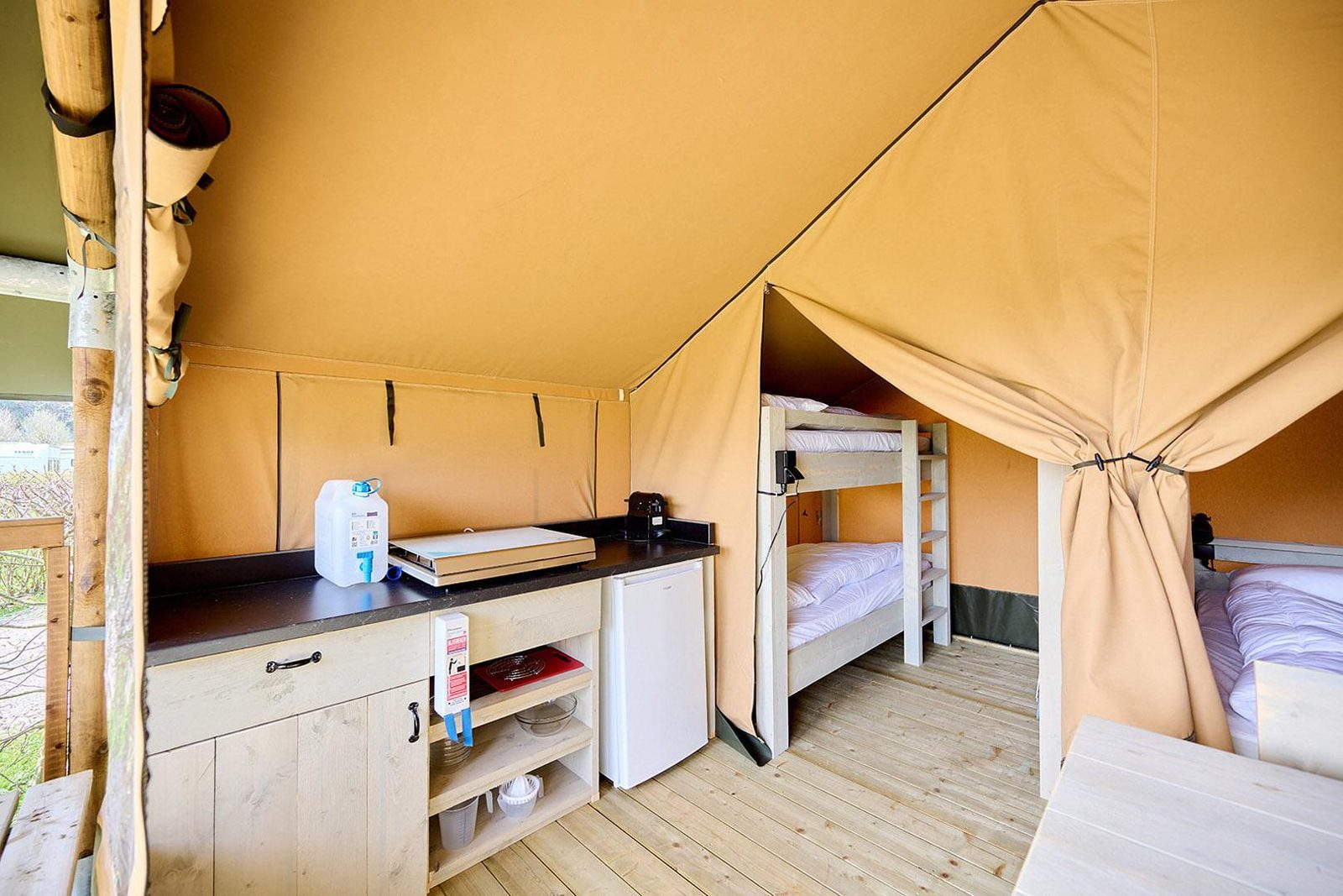 Knusse 2-persoons tent in Limburg 