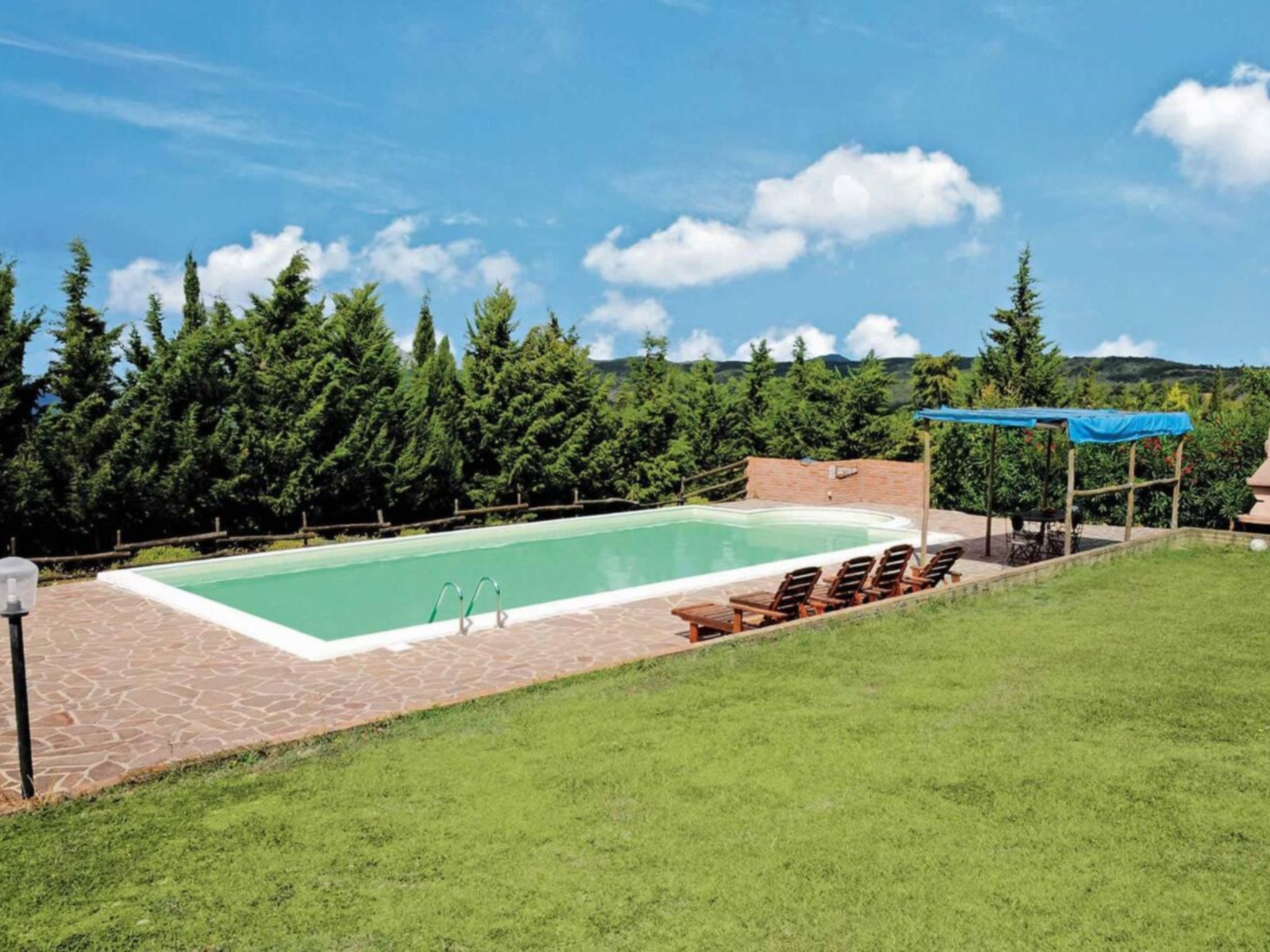 Vacation house with pool (4P)