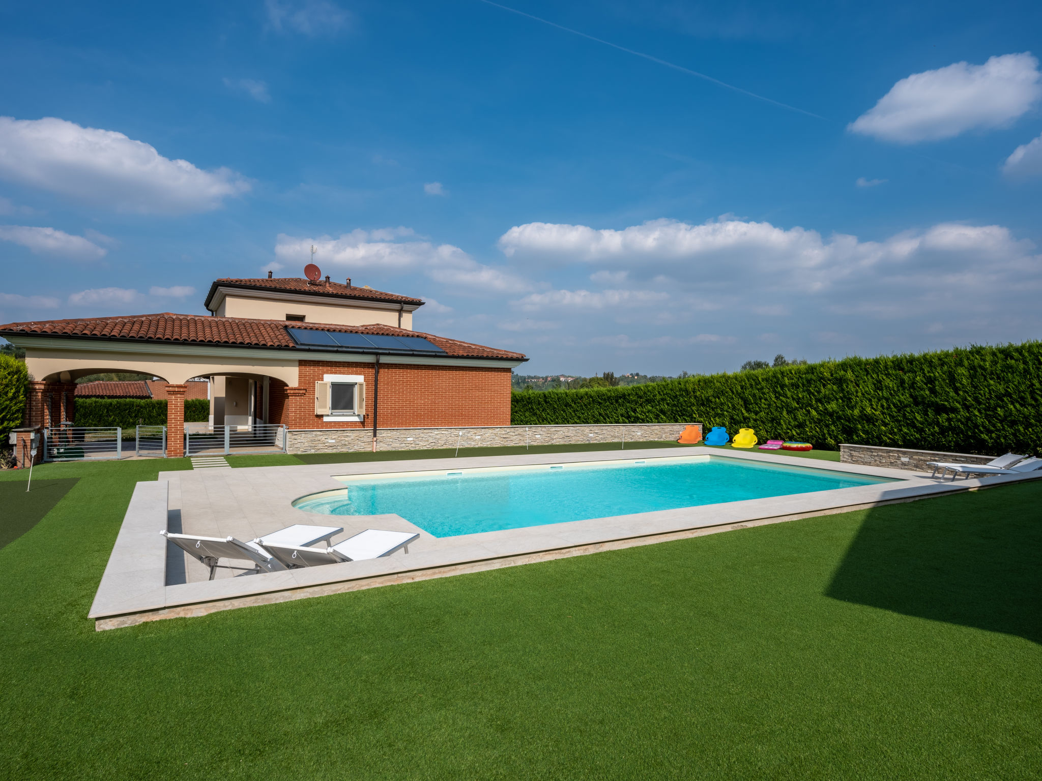 Modernes Ferienhaus mit Schwimmbad (11p)