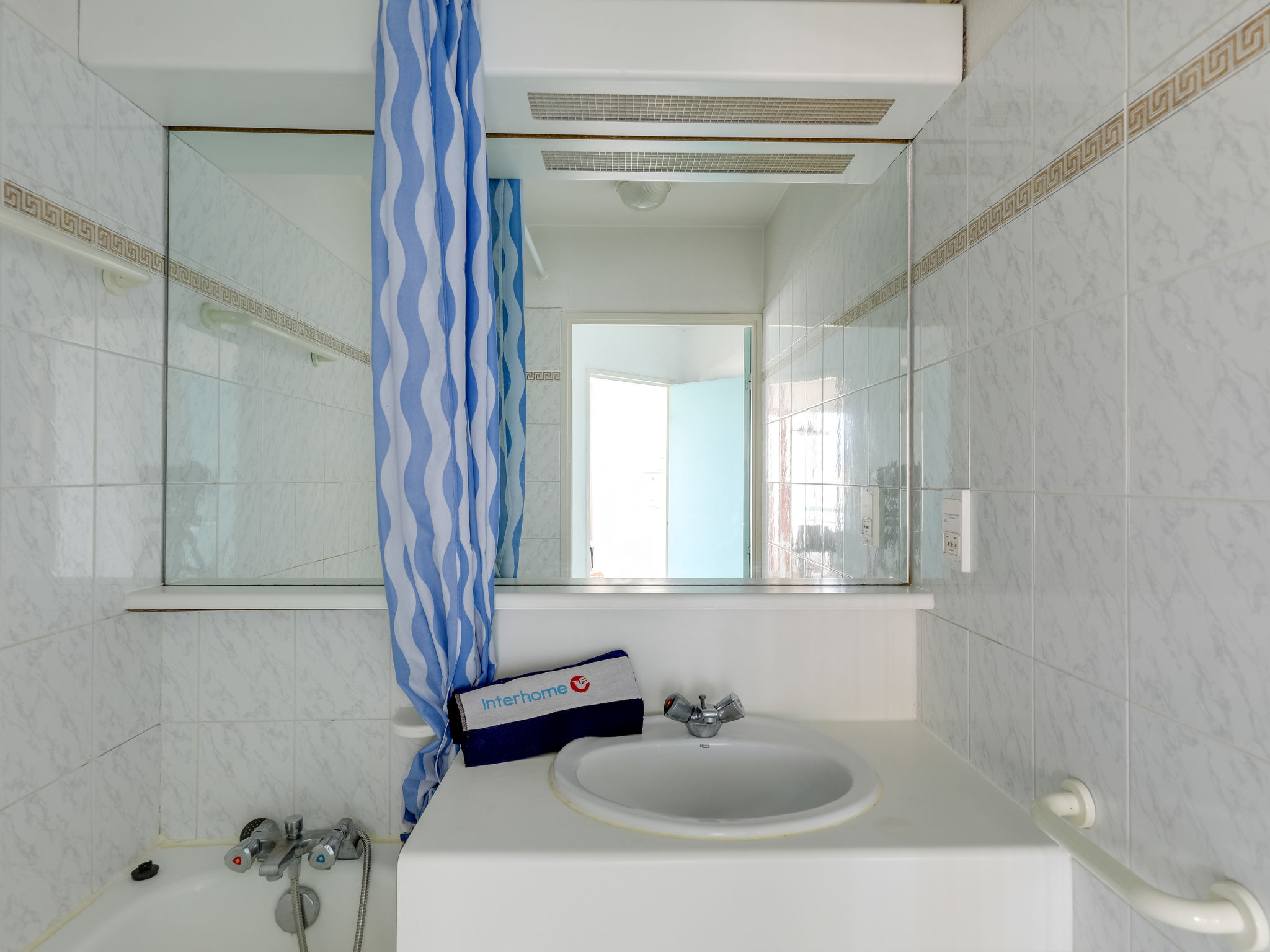  4-person apartment in the port of Fréjus