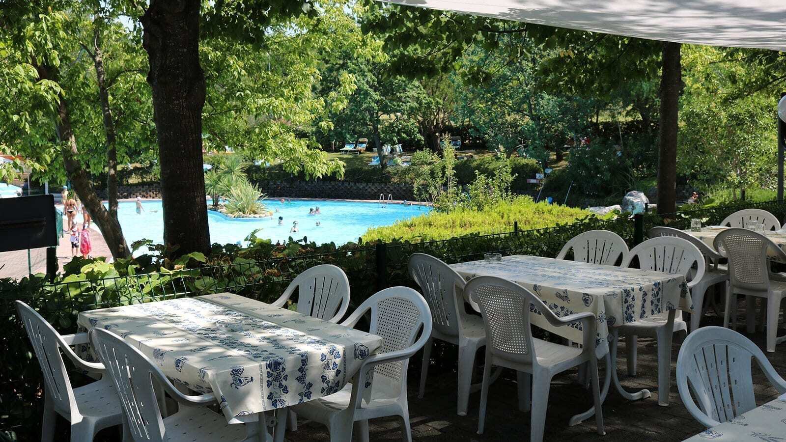 5-person glamping tent in San Marino
