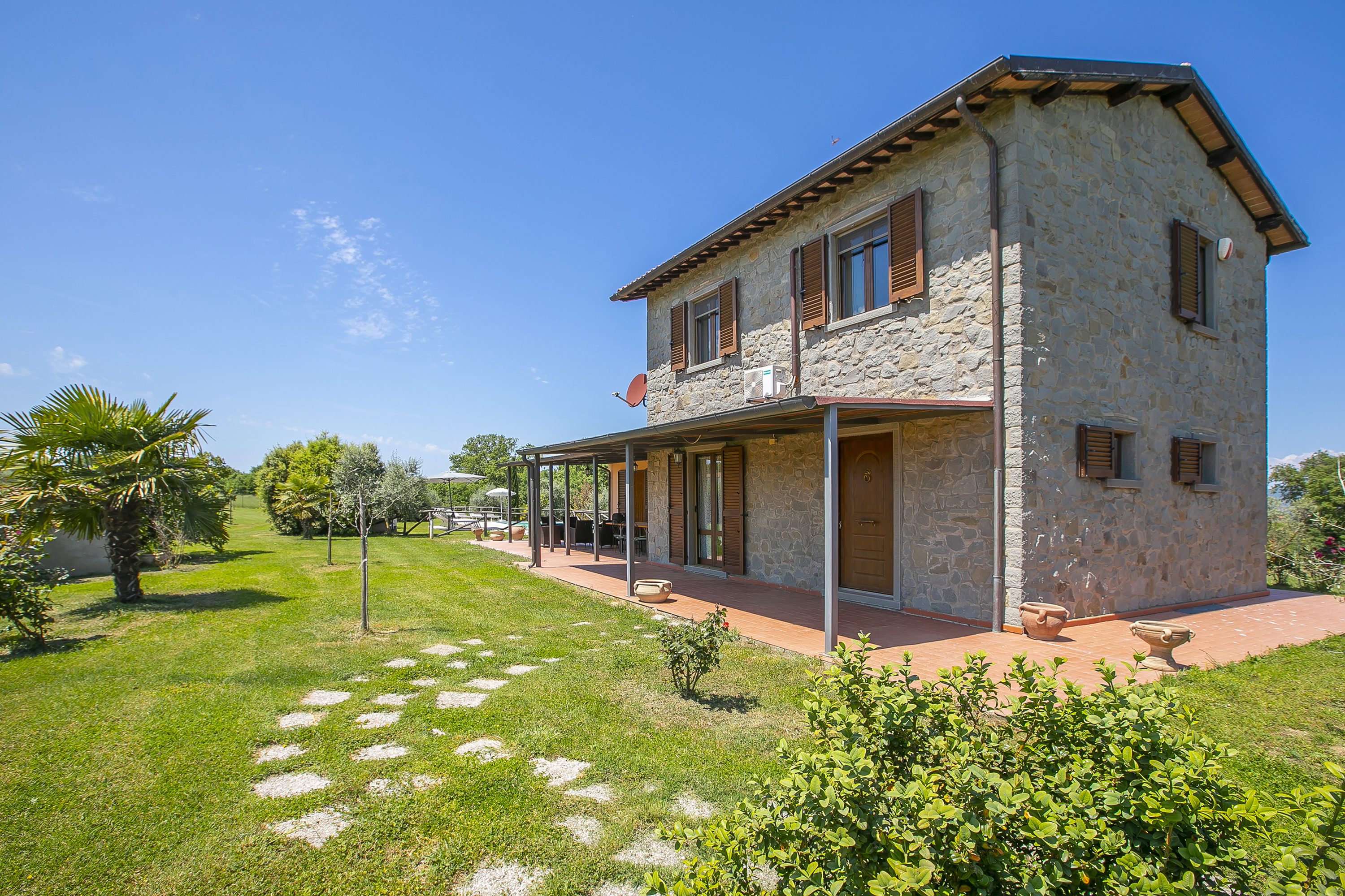 Villa de vacances avec piscine à la campagne