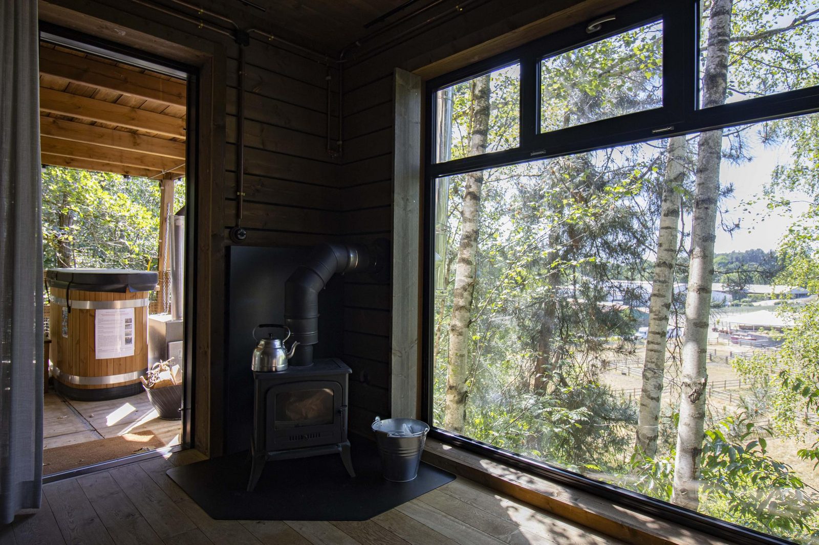 Einzigartige Waldhütte mit privatem Whirlpool