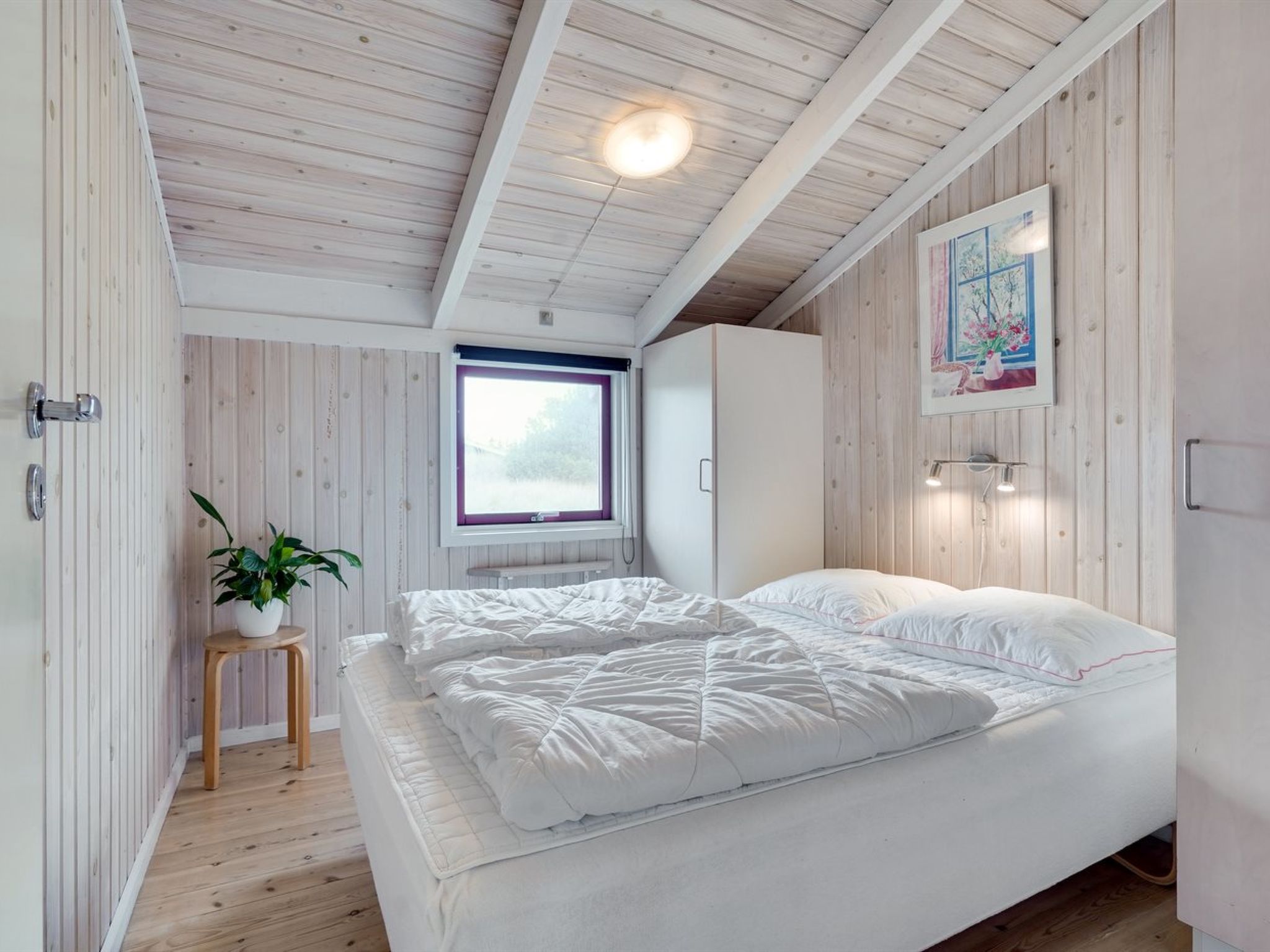 Holiday home with privacy and sauna