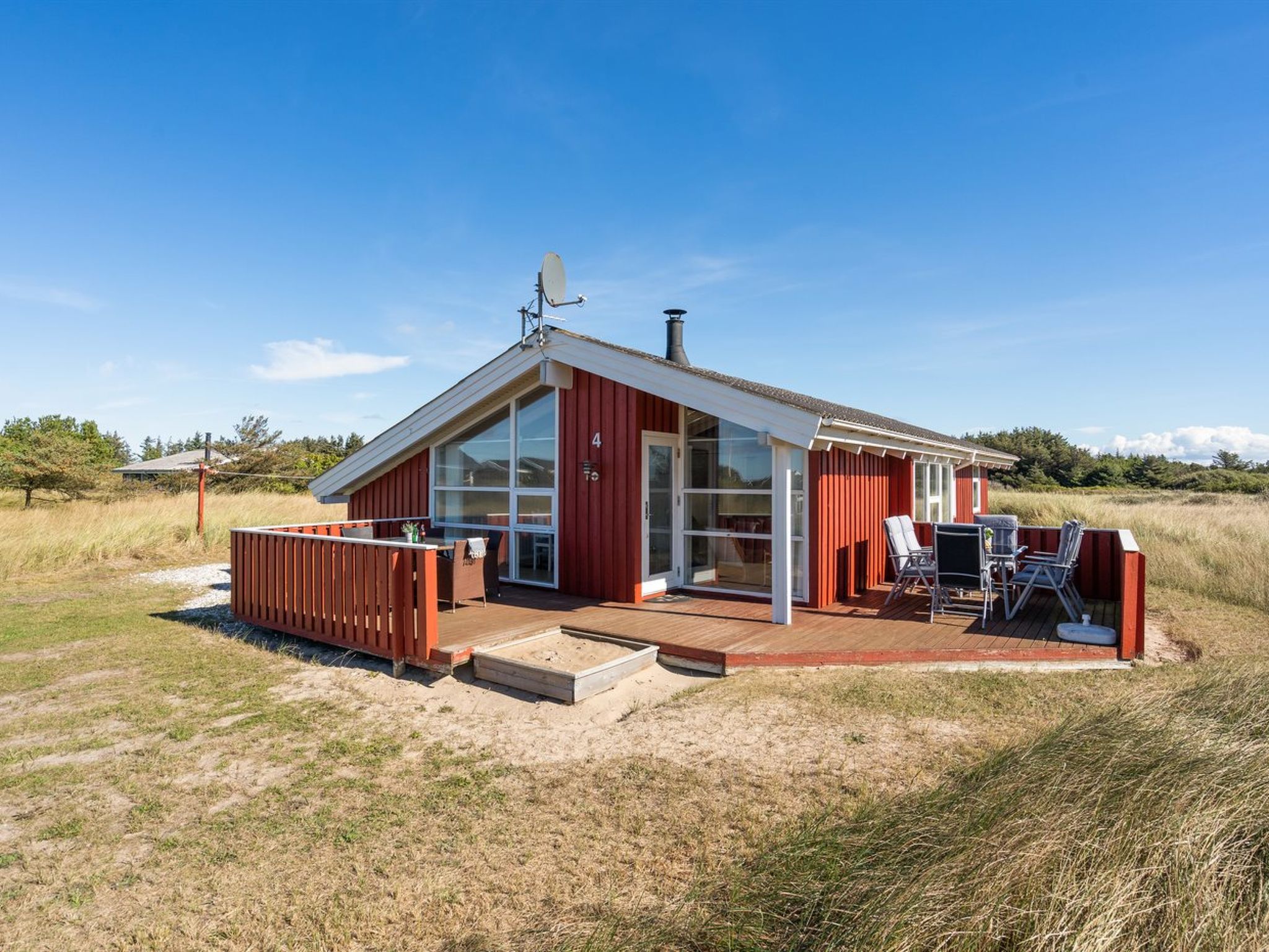 Holiday home with privacy and sauna