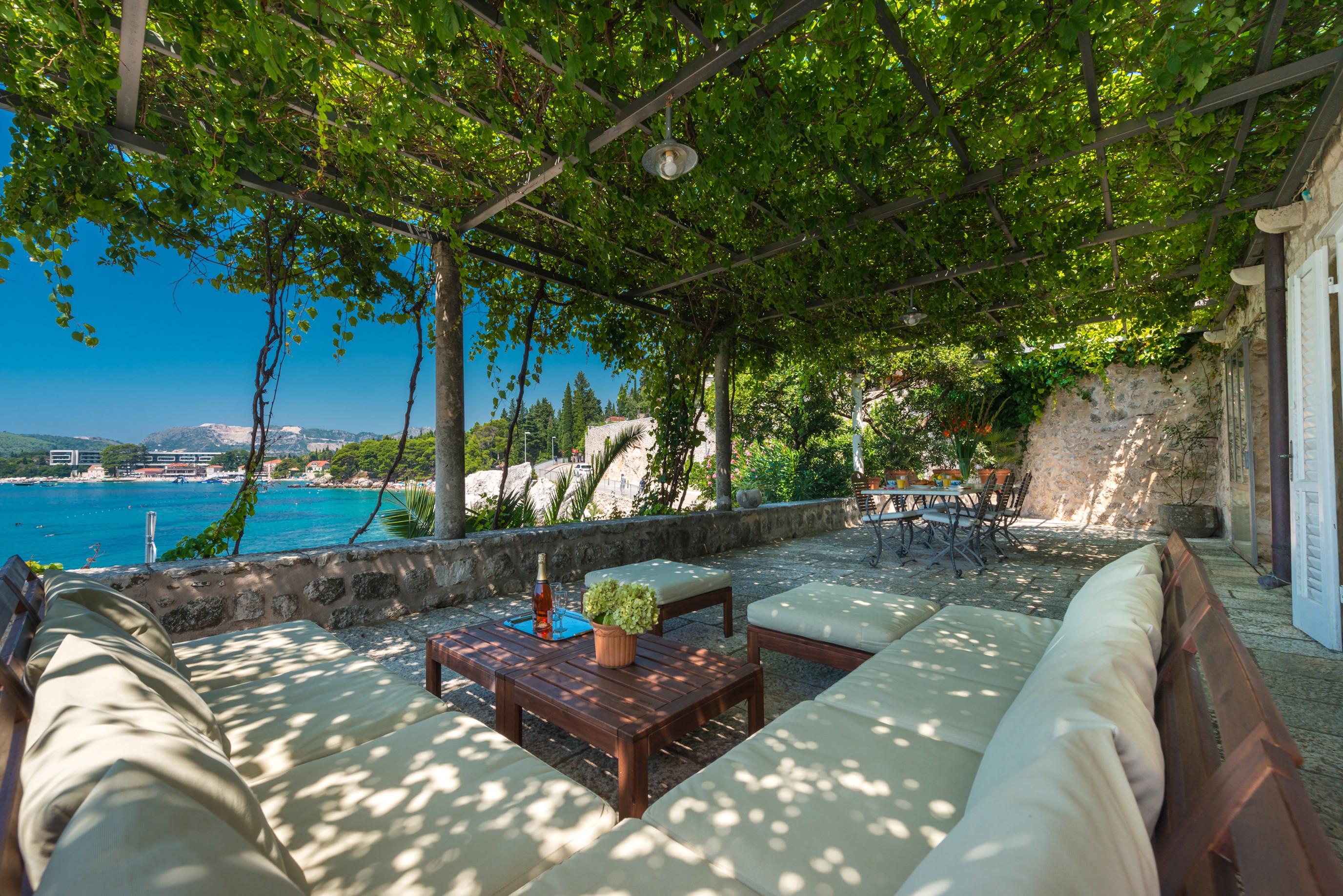 Vila in Dubrovnik met zeezicht en zwembad