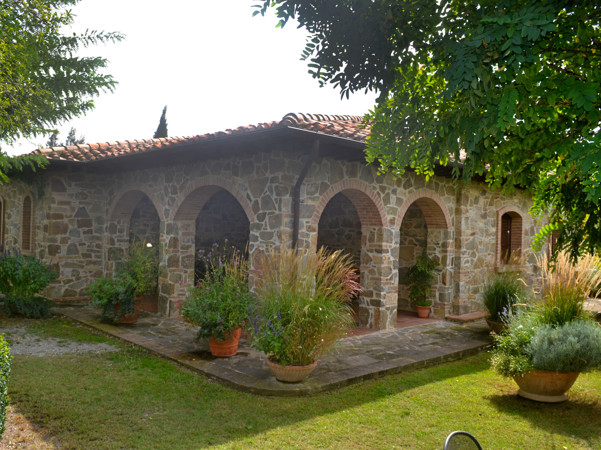 Holiday home surrounded by greenery for 16 people.