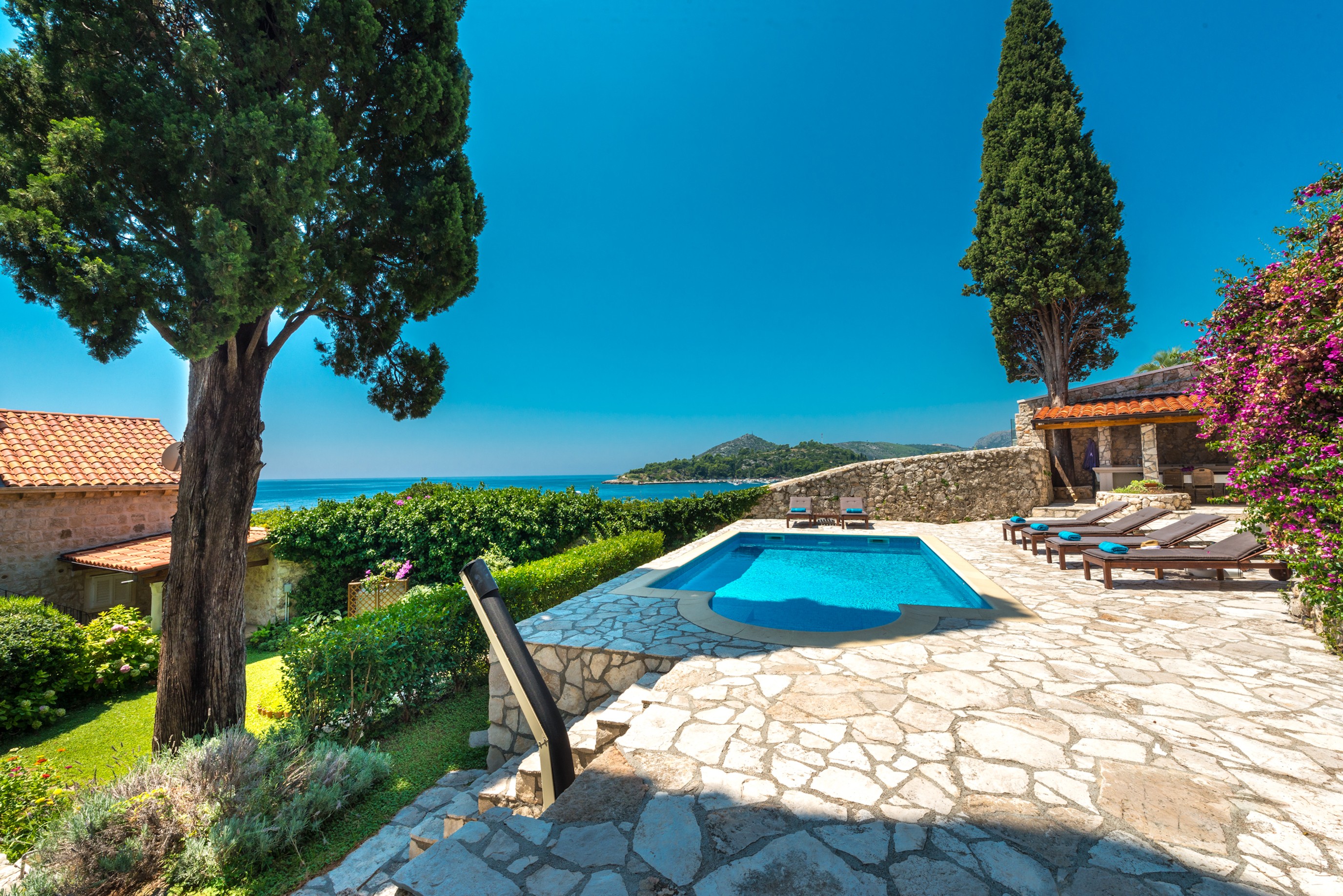 Vila in Dubrovnik met zeezicht en zwembad