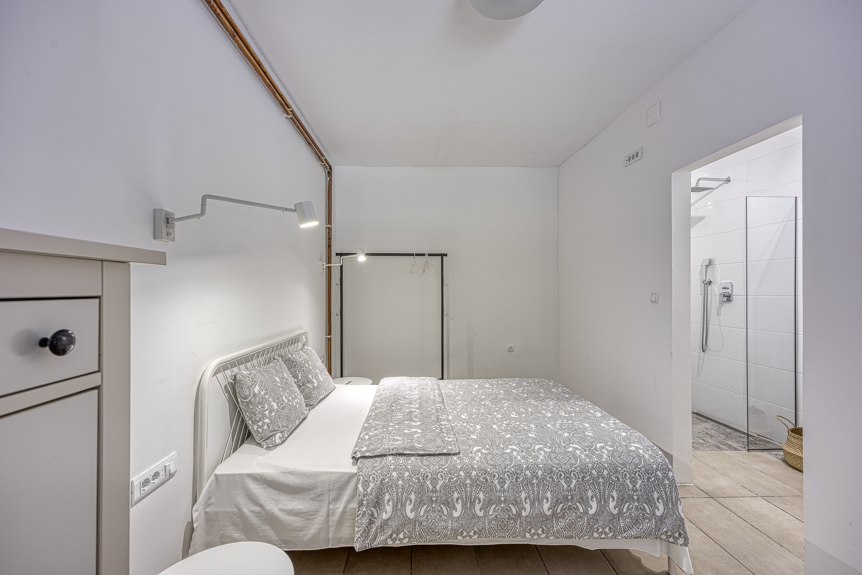 Grand logement de vacances avec sauna et bain à remous privés