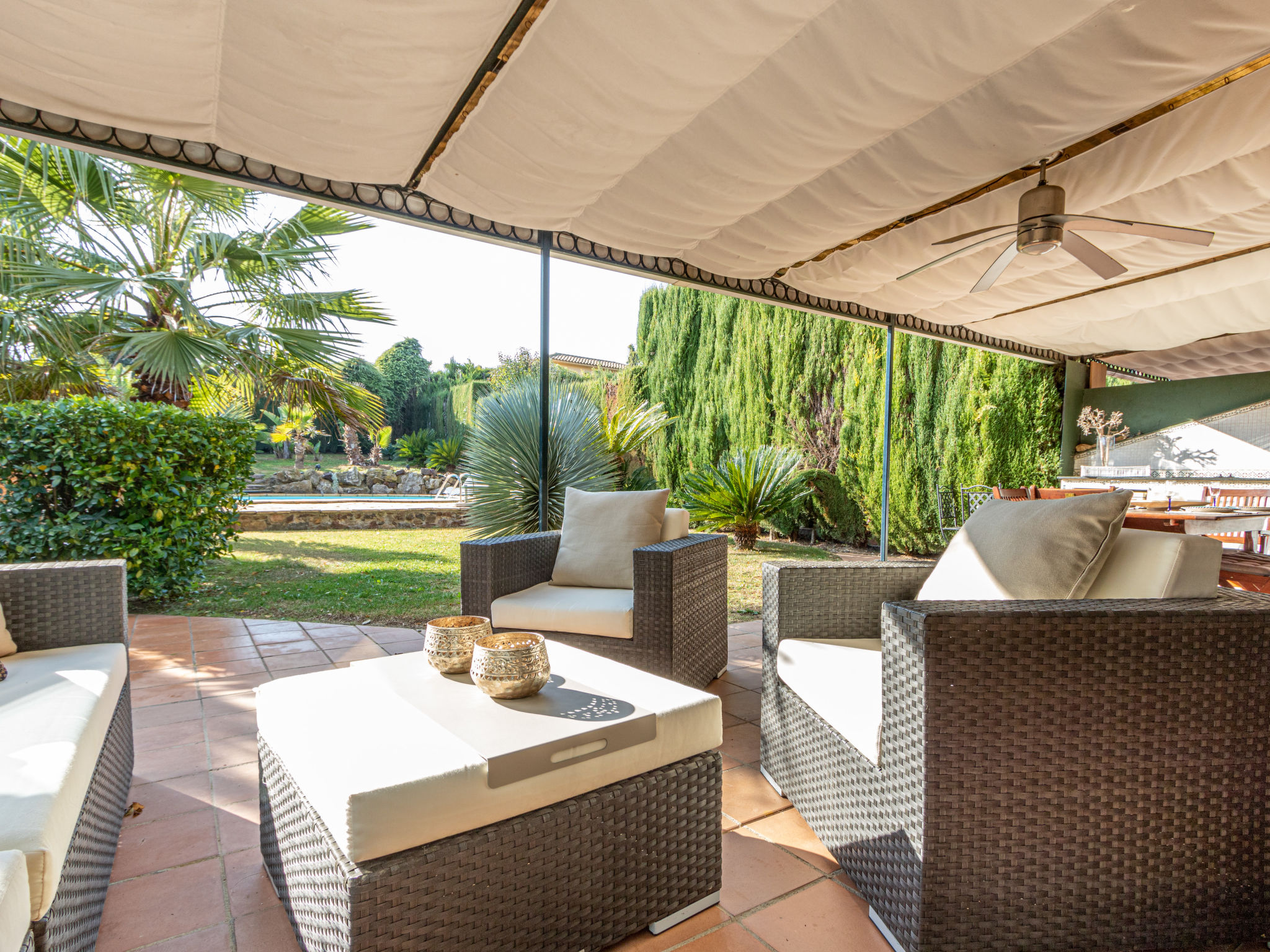 Holiday home with spacious sitting area and pool