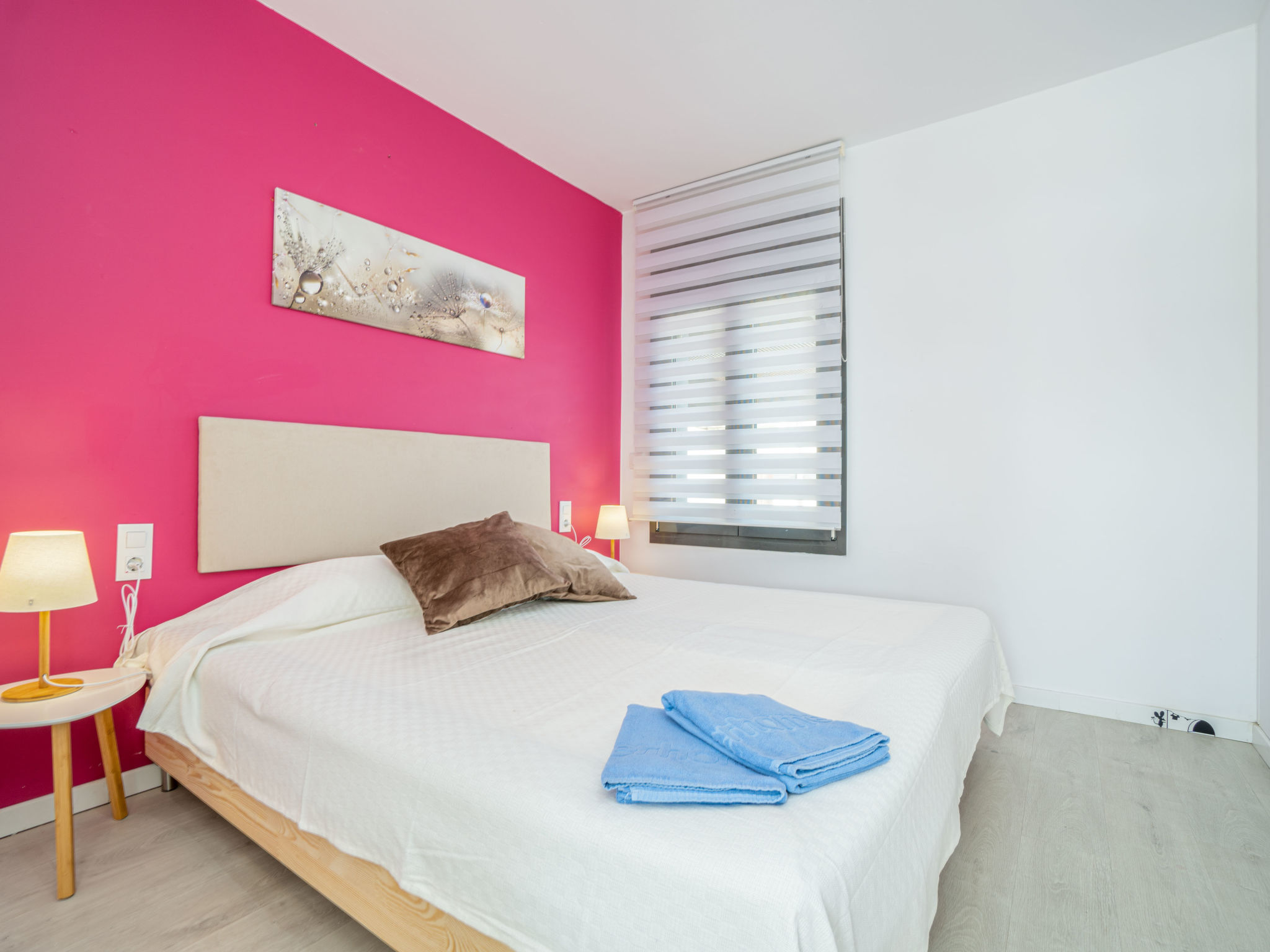 Modern vakantiehuis aan het water met zwembad