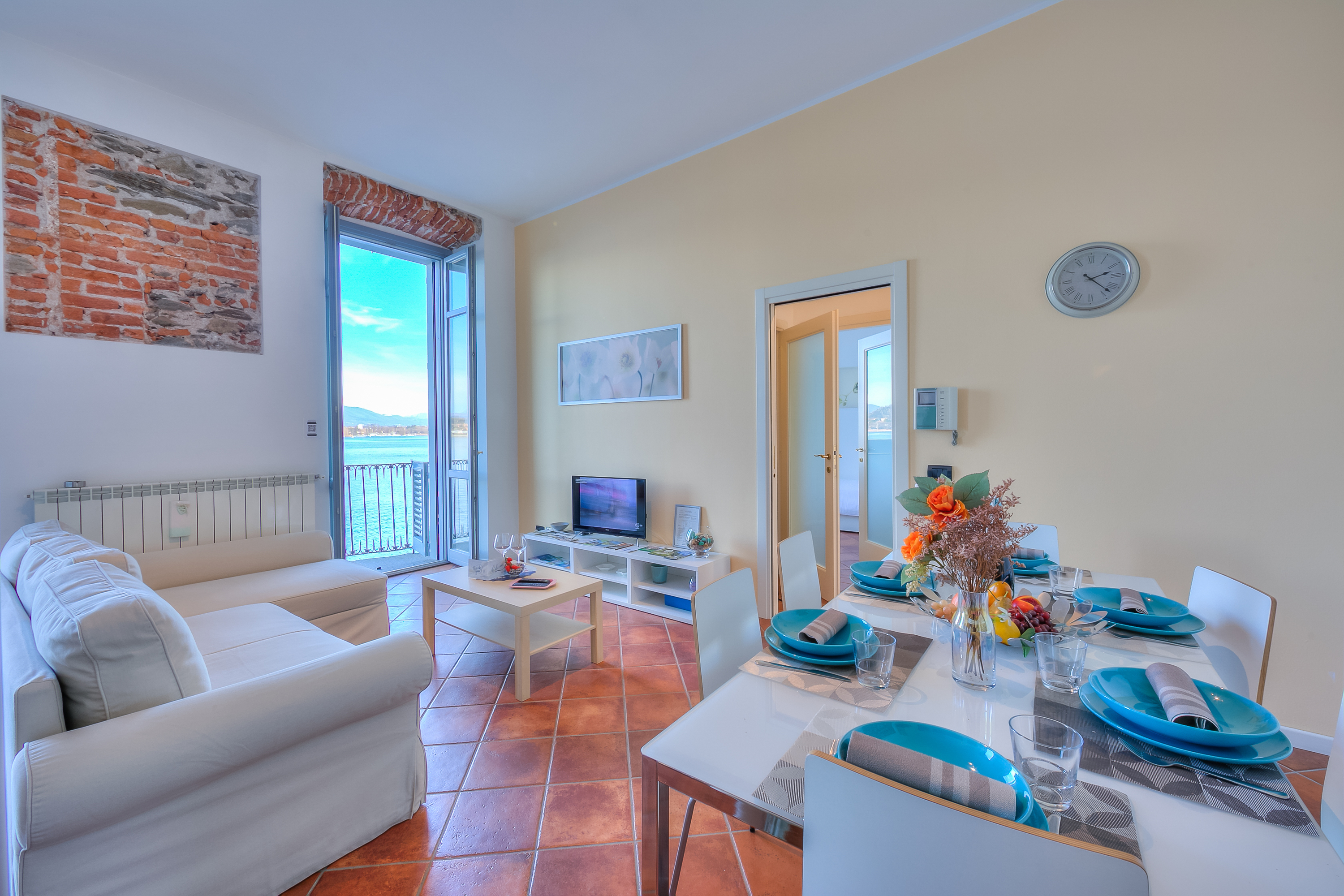 Bel appartement avec vue sur le lac