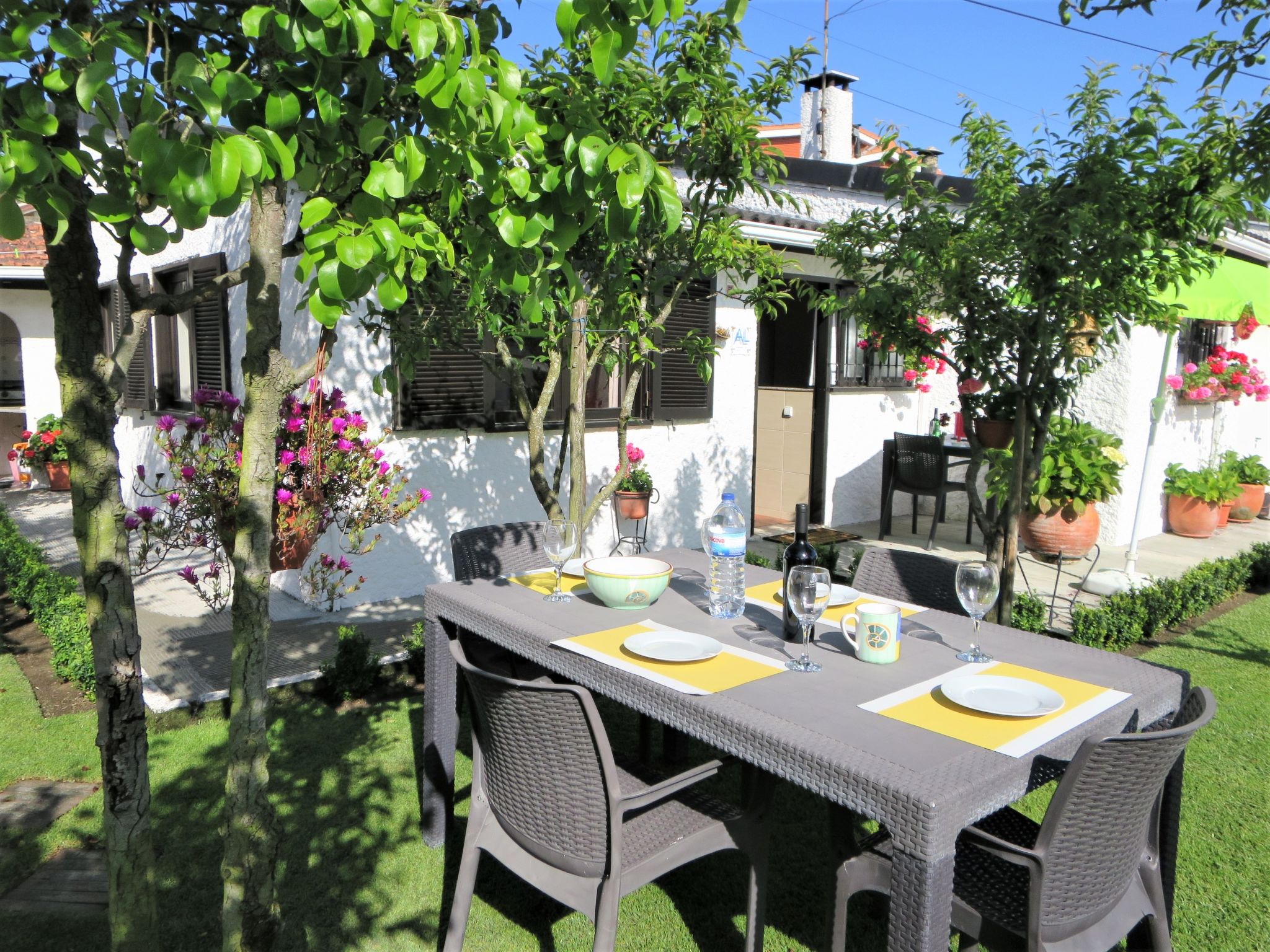 Logement de vacances près de la mer avec jardin à Fão