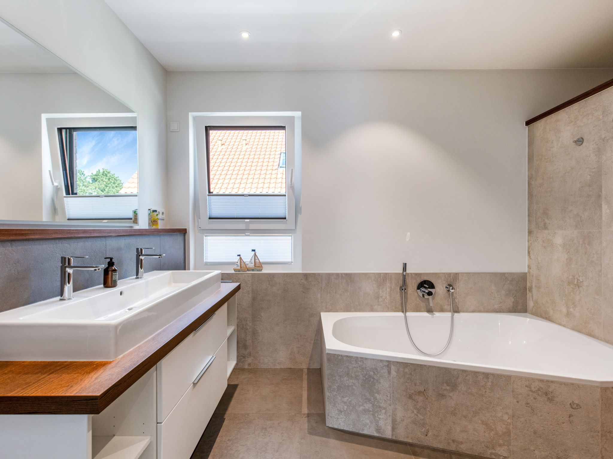 Modern huis met sauna en balkon