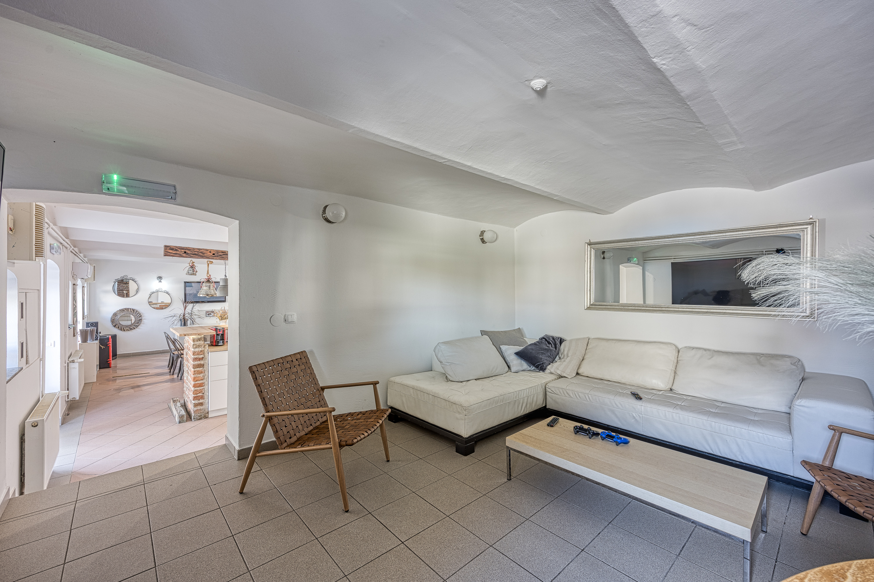 Grand logement de vacances avec sauna et bain à remous privés