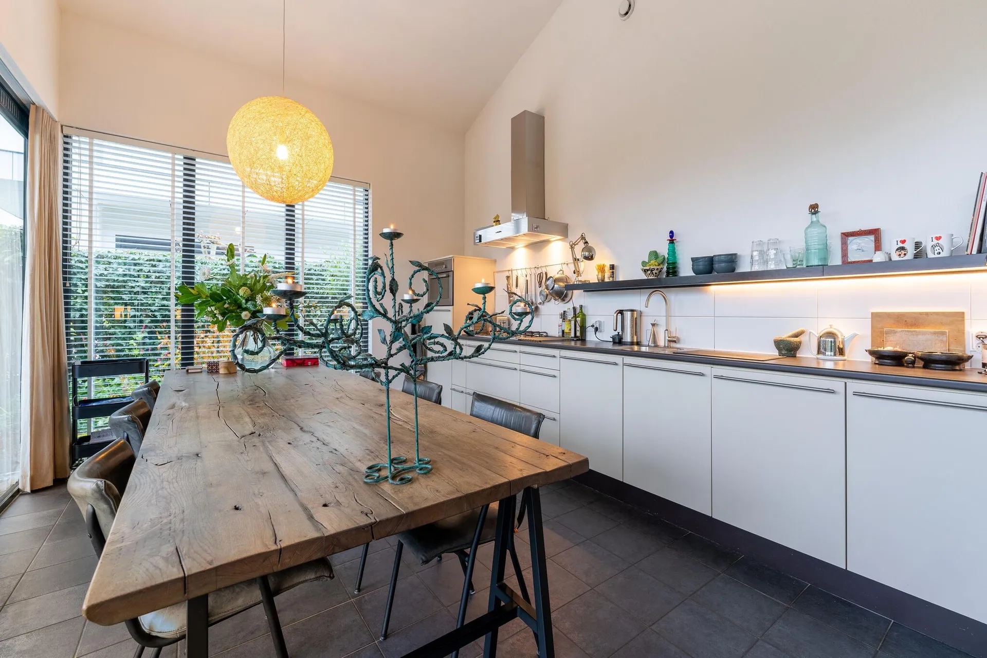 Maison de vacances confortable au bord de l'eau