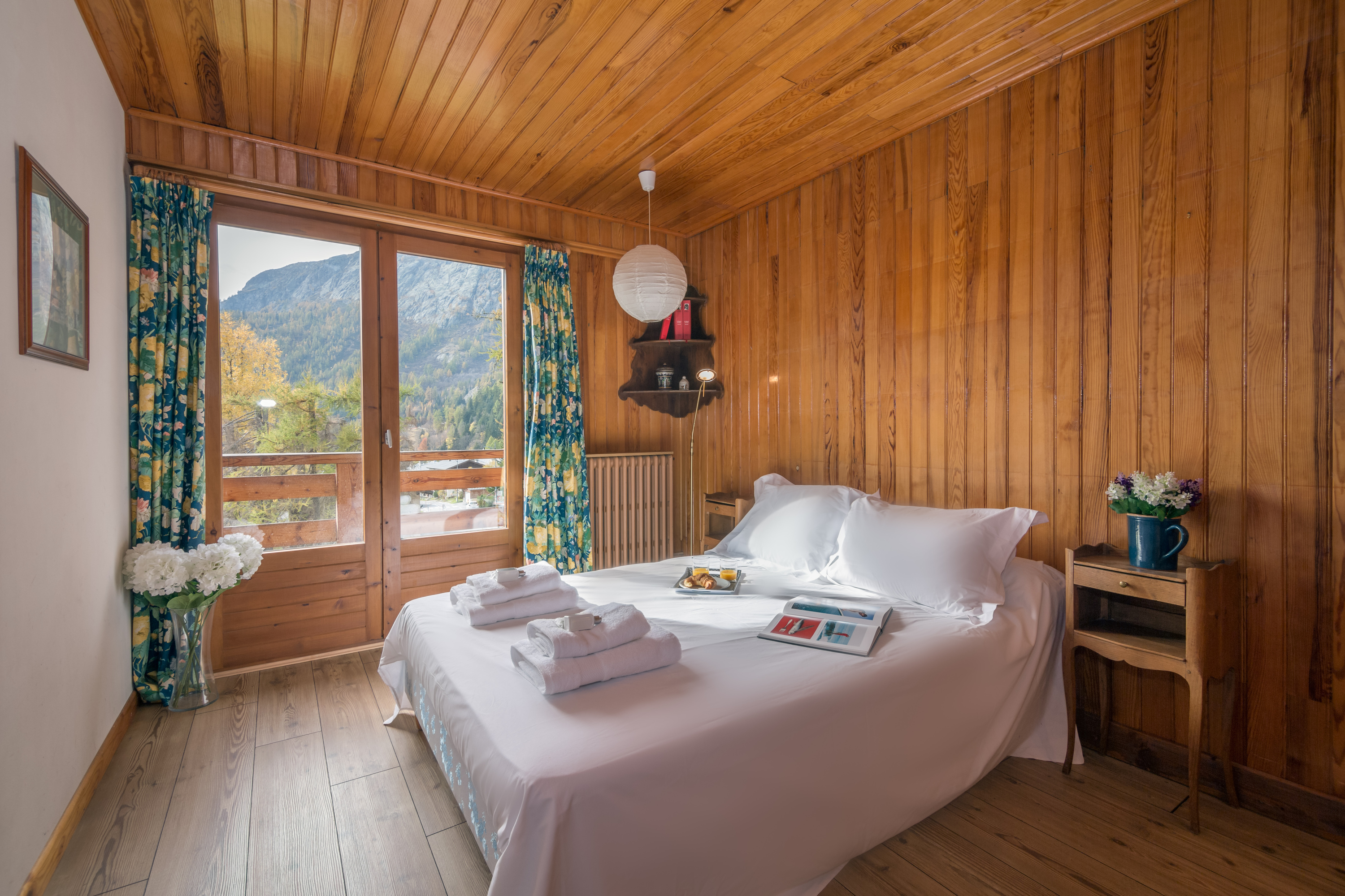 Group accommodation with beautiful view and sauna