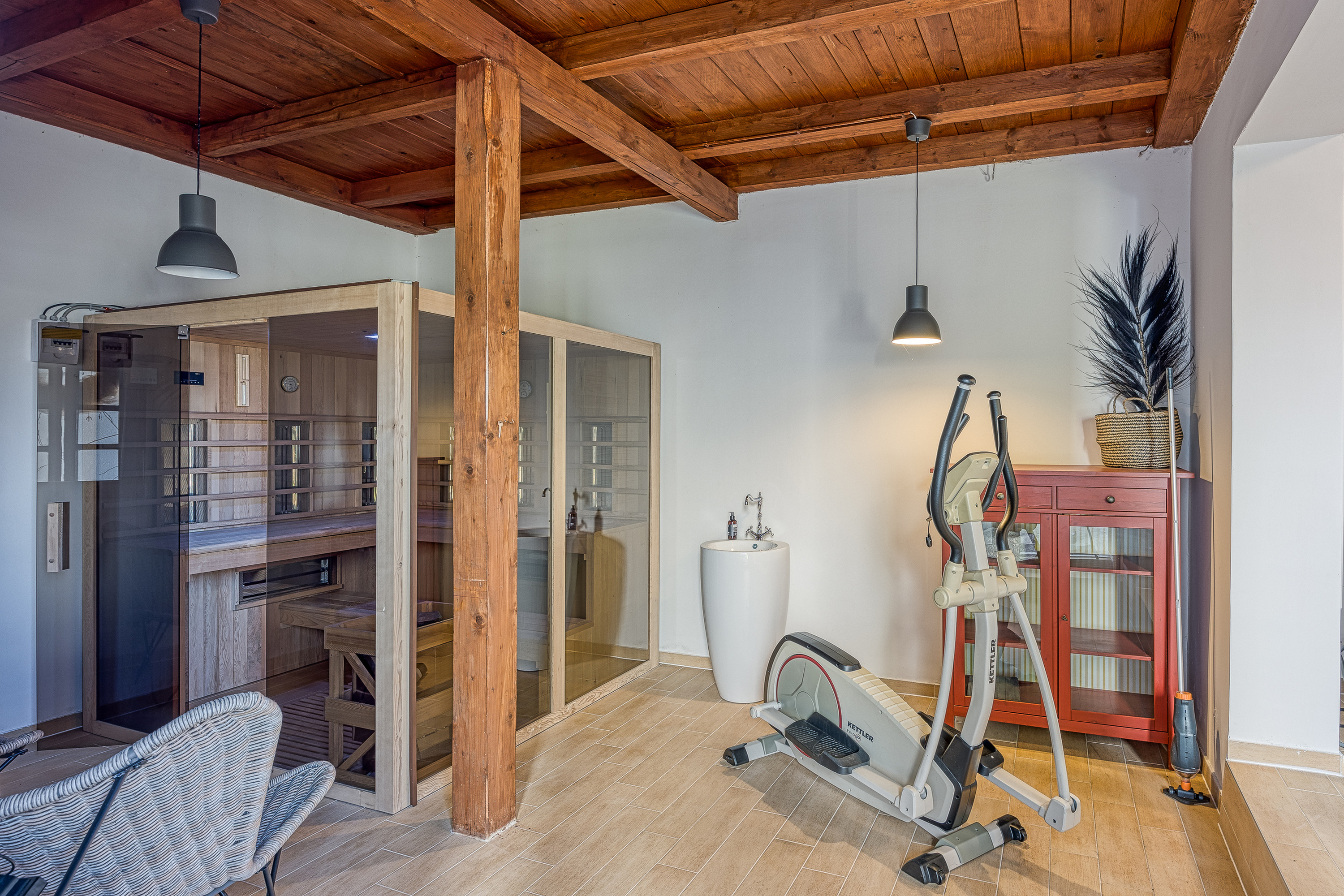 Grand logement de vacances avec sauna et bain à remous privés