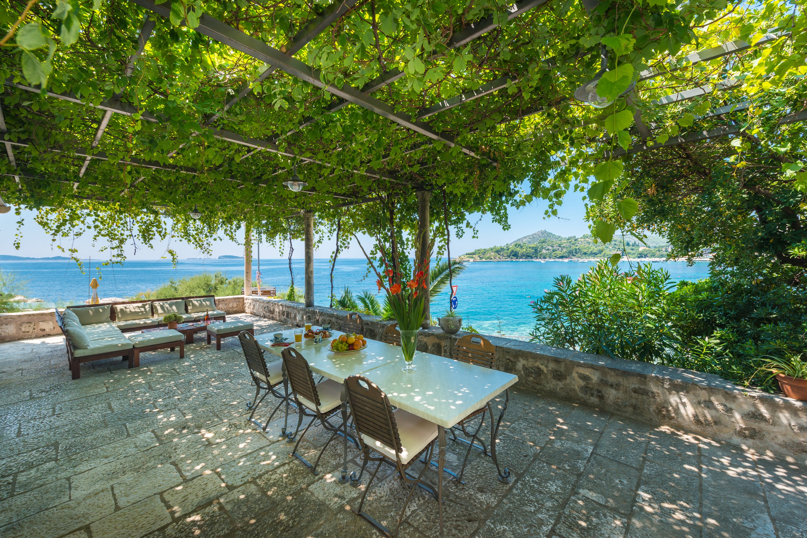 Vila in Dubrovnik met zeezicht en zwembad
