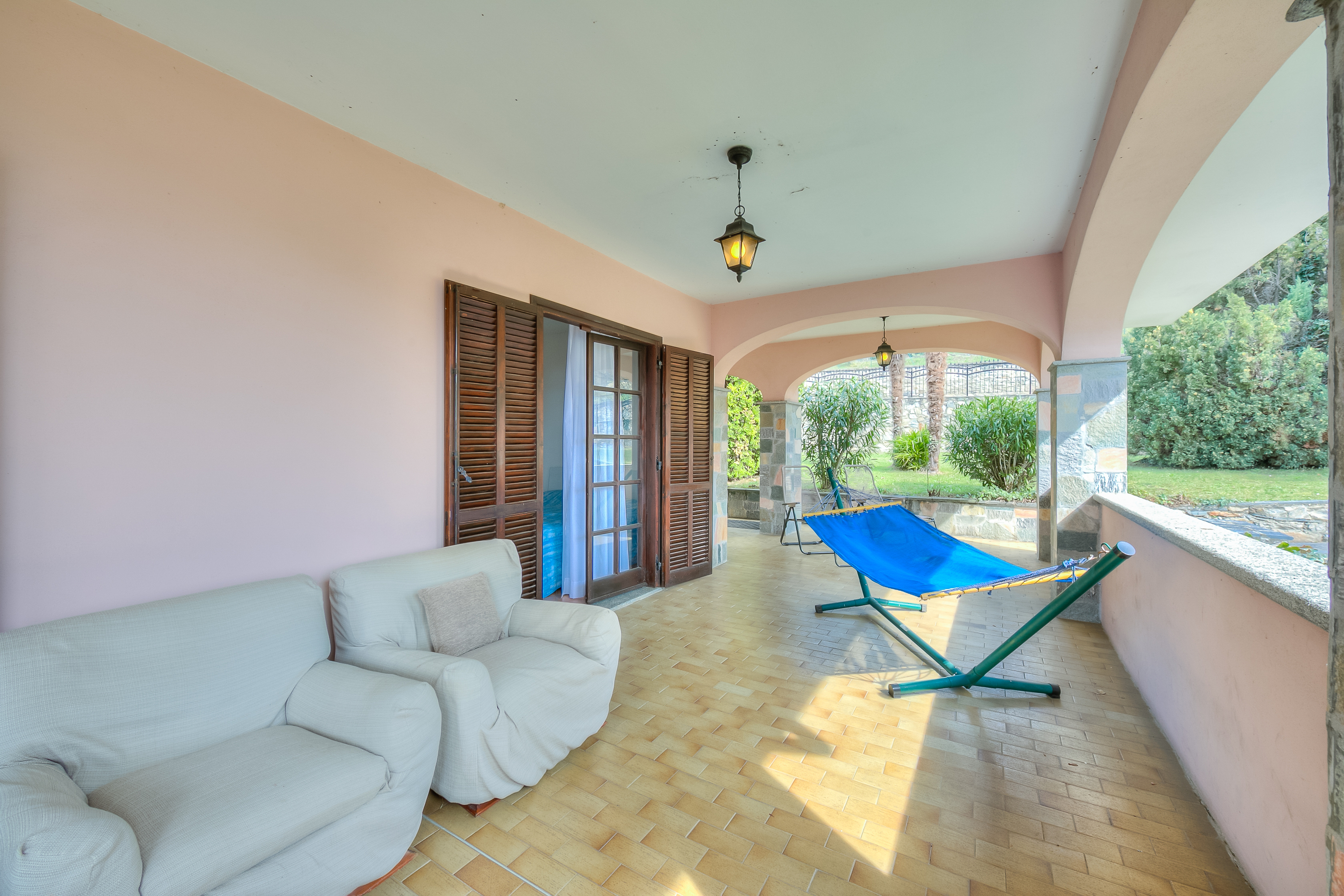 Appartement met veranda en tuin
