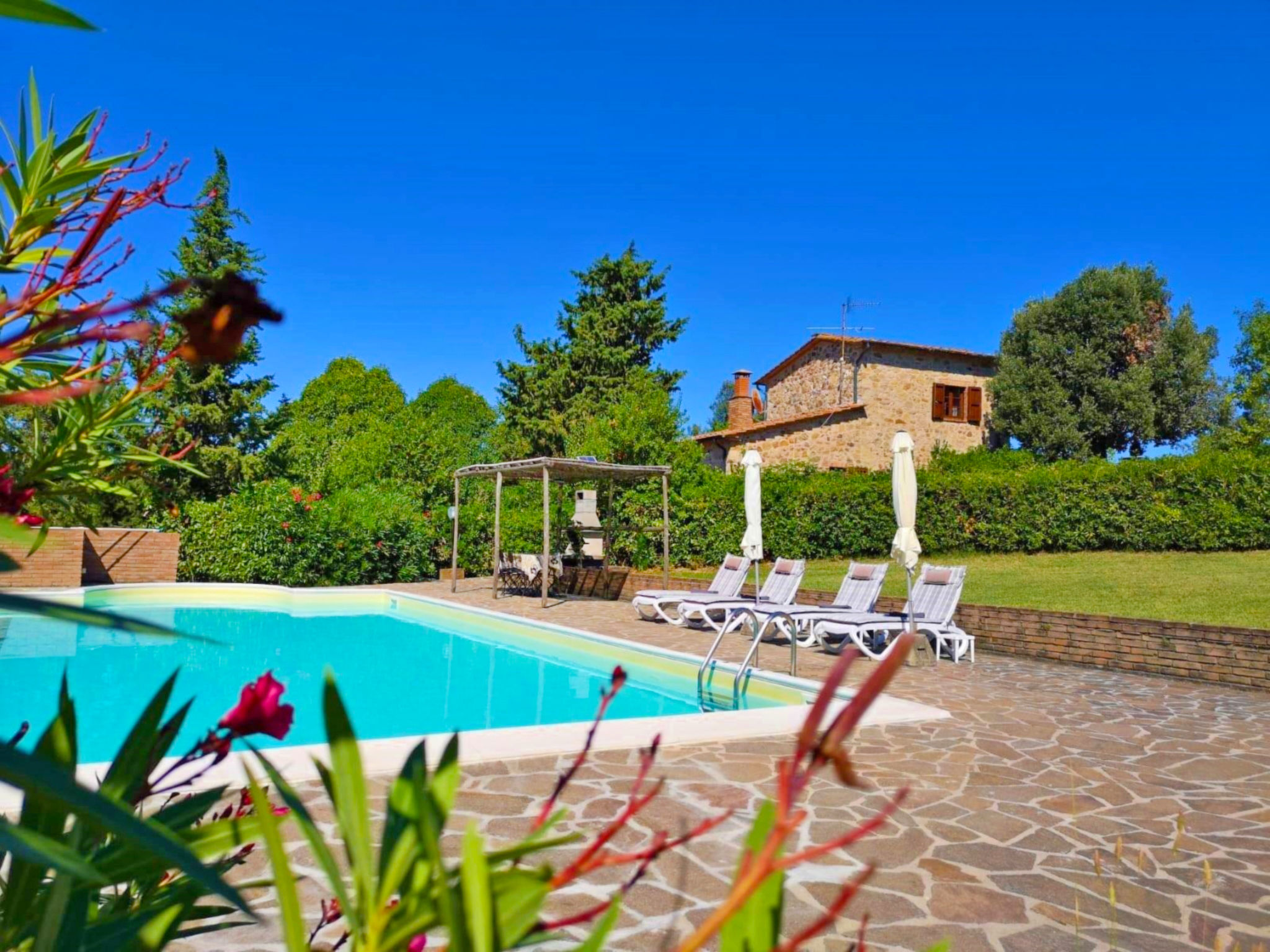 Vacation house with pool (4P)
