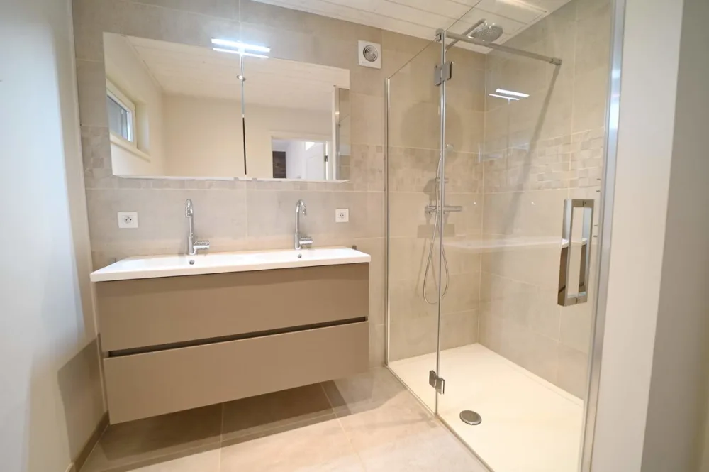 Gruppenunterkunft mit Jacuzzi in den Ardennen