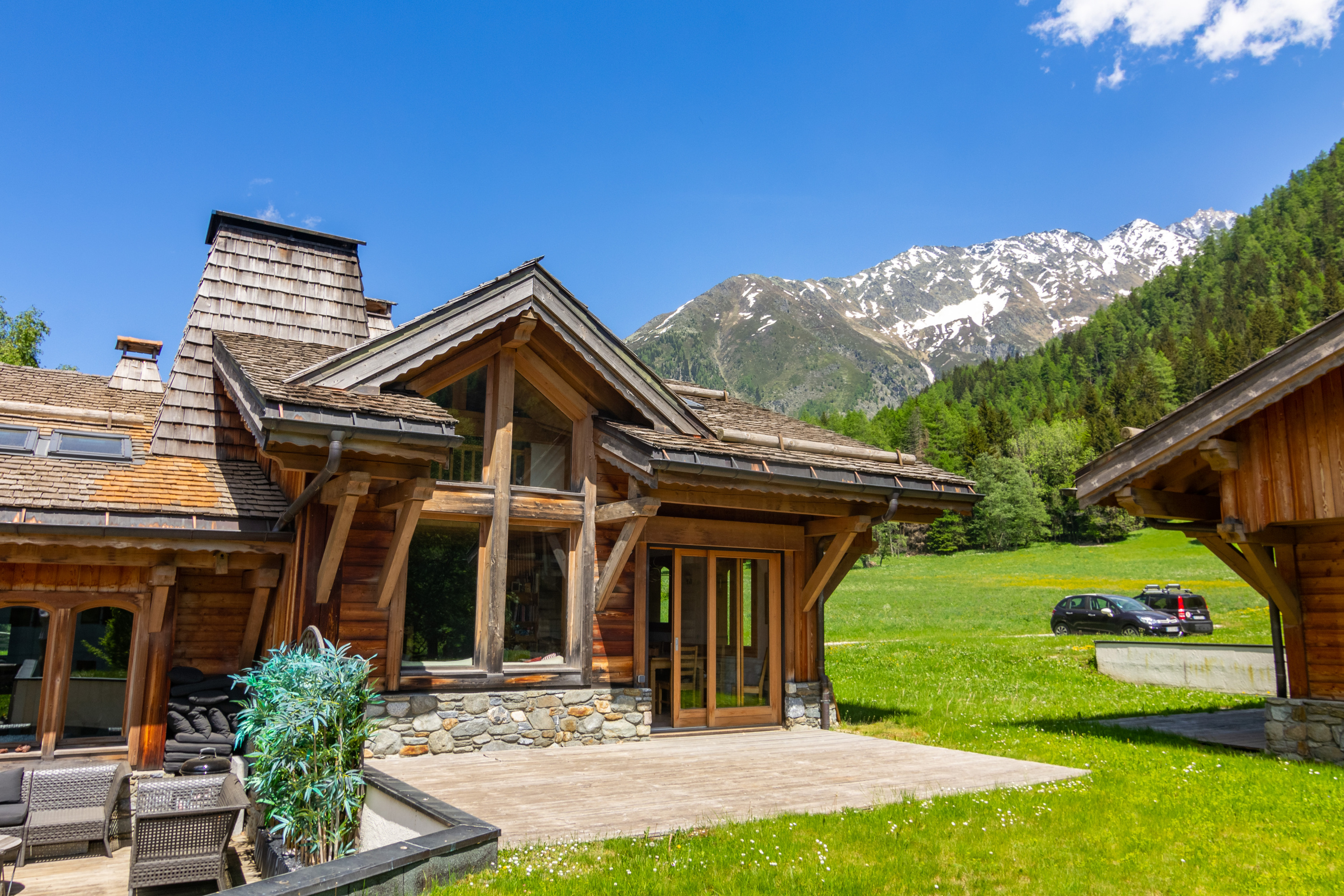 Luxuriöse Gruppenunterkunft in den Bergen mit Sauna