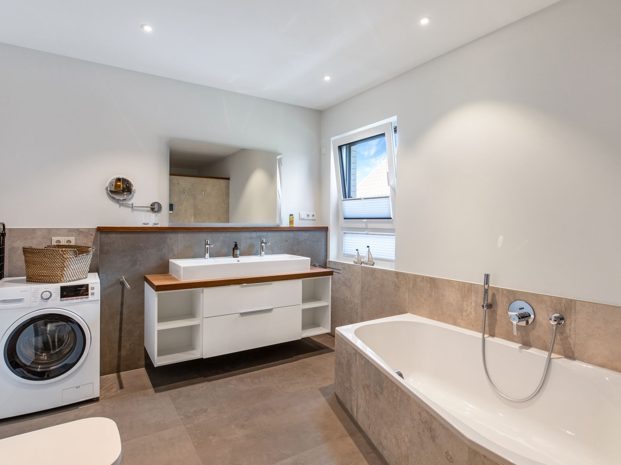 Modern huis met sauna en balkon