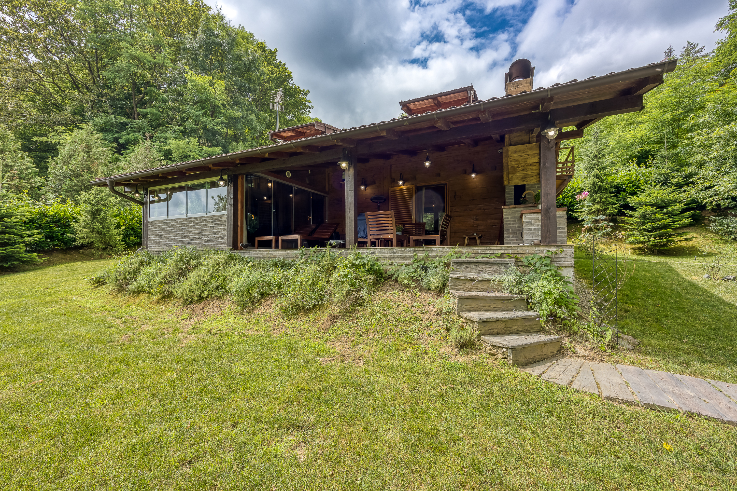 Maison dans la forêt en Croatie avec wellness privé