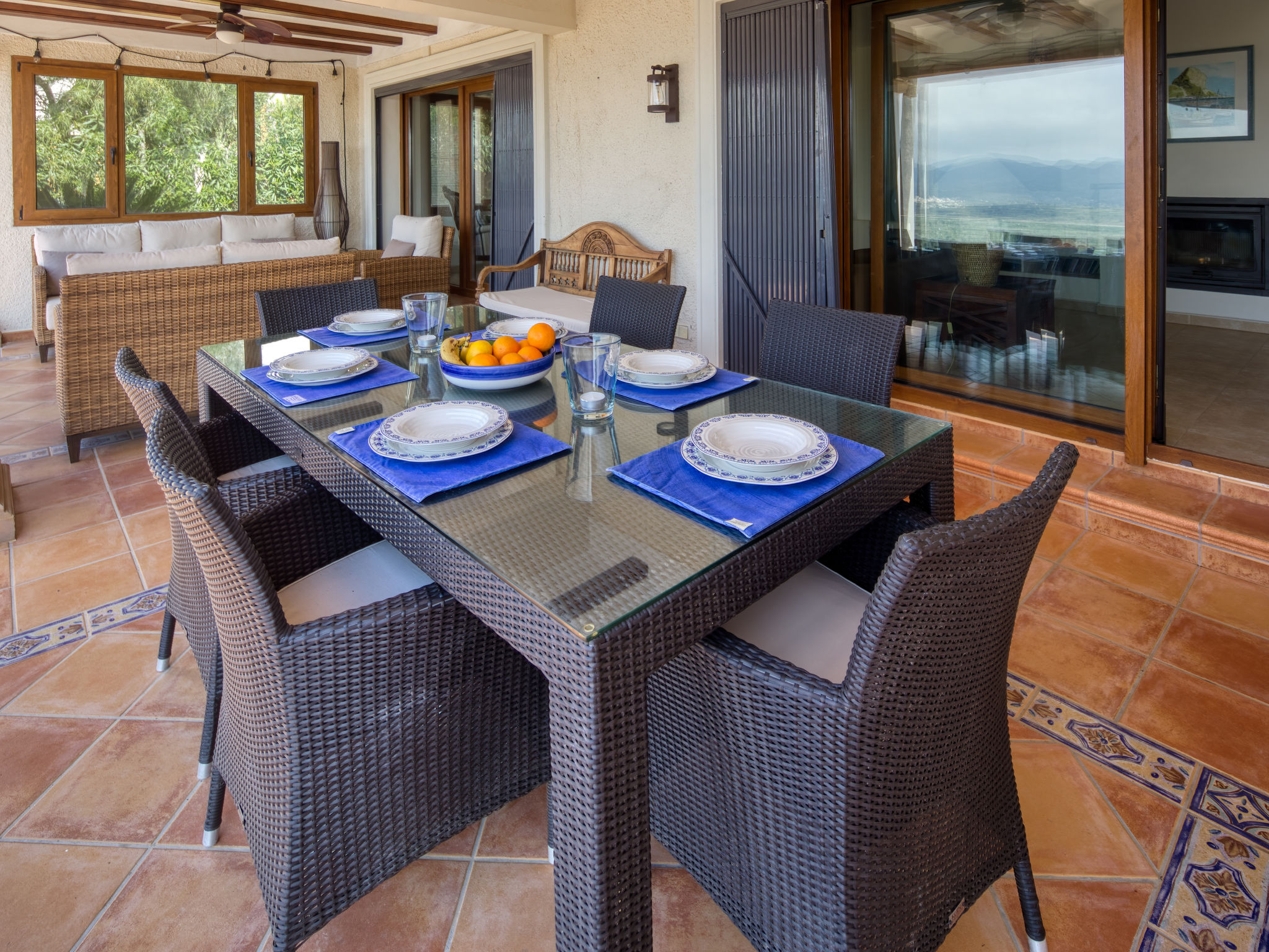 Holiday home with infinity pool