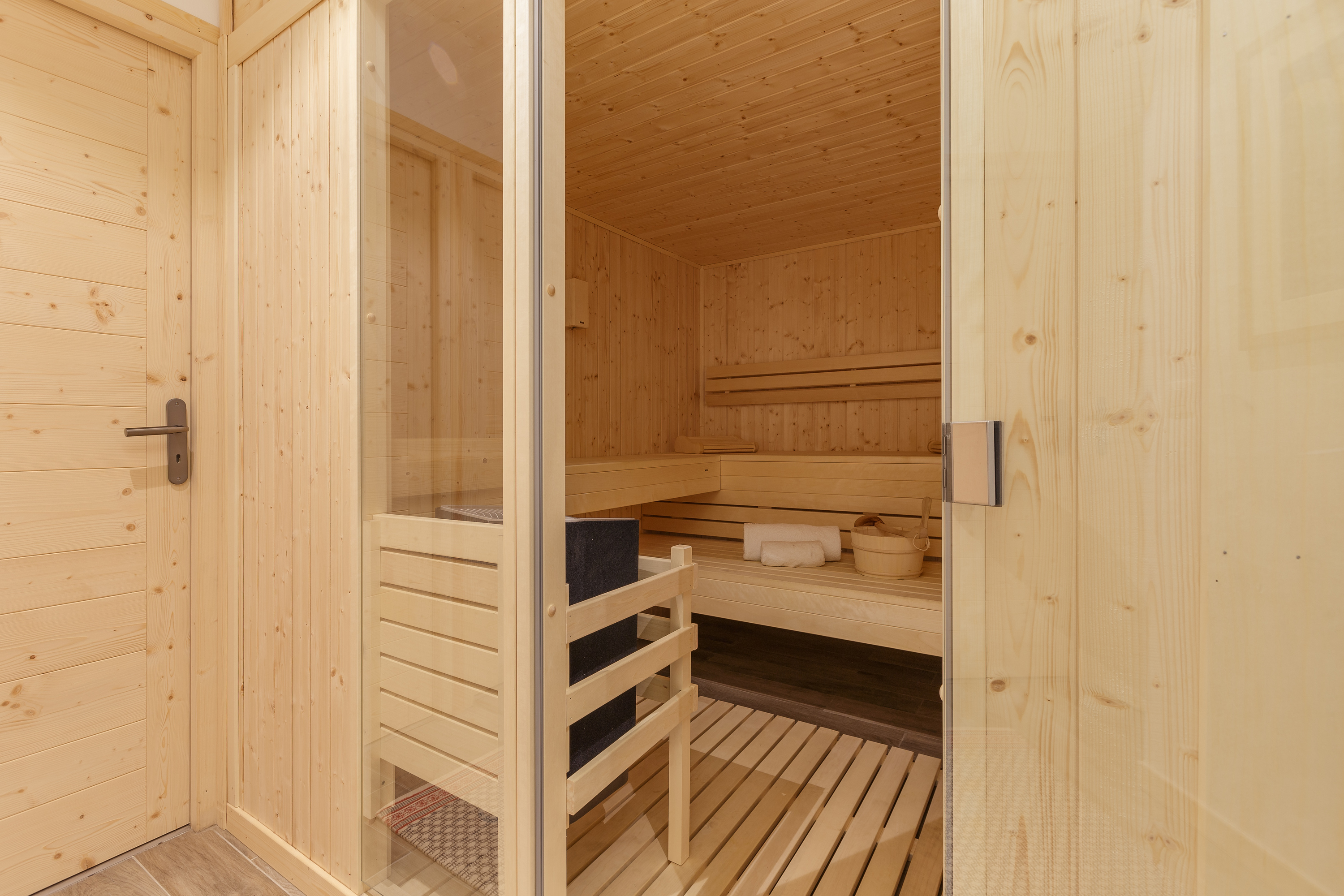 Luxuriöse Gruppenunterkunft in den Bergen mit Sauna