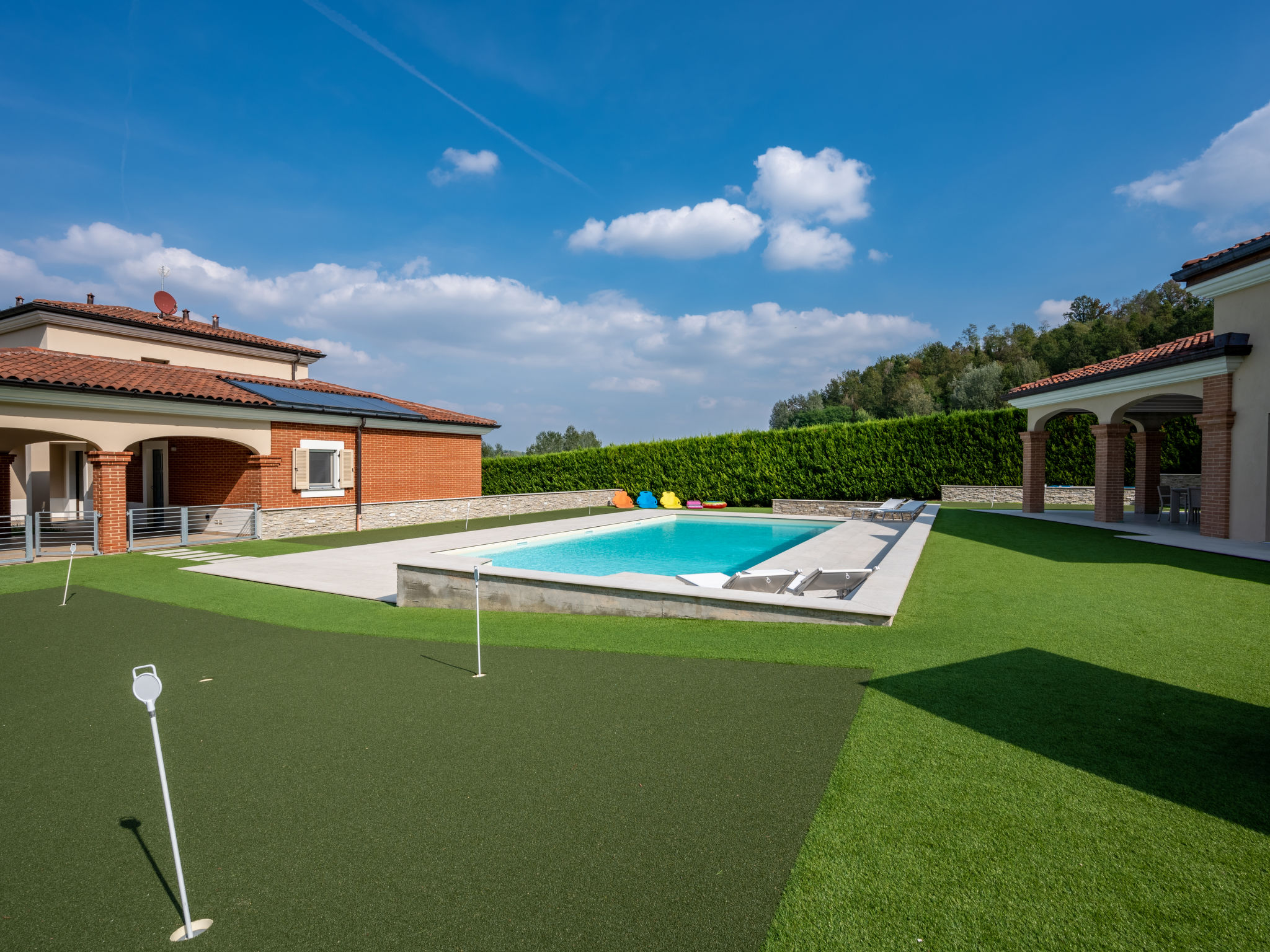 Modernes Ferienhaus mit Schwimmbad (11p)