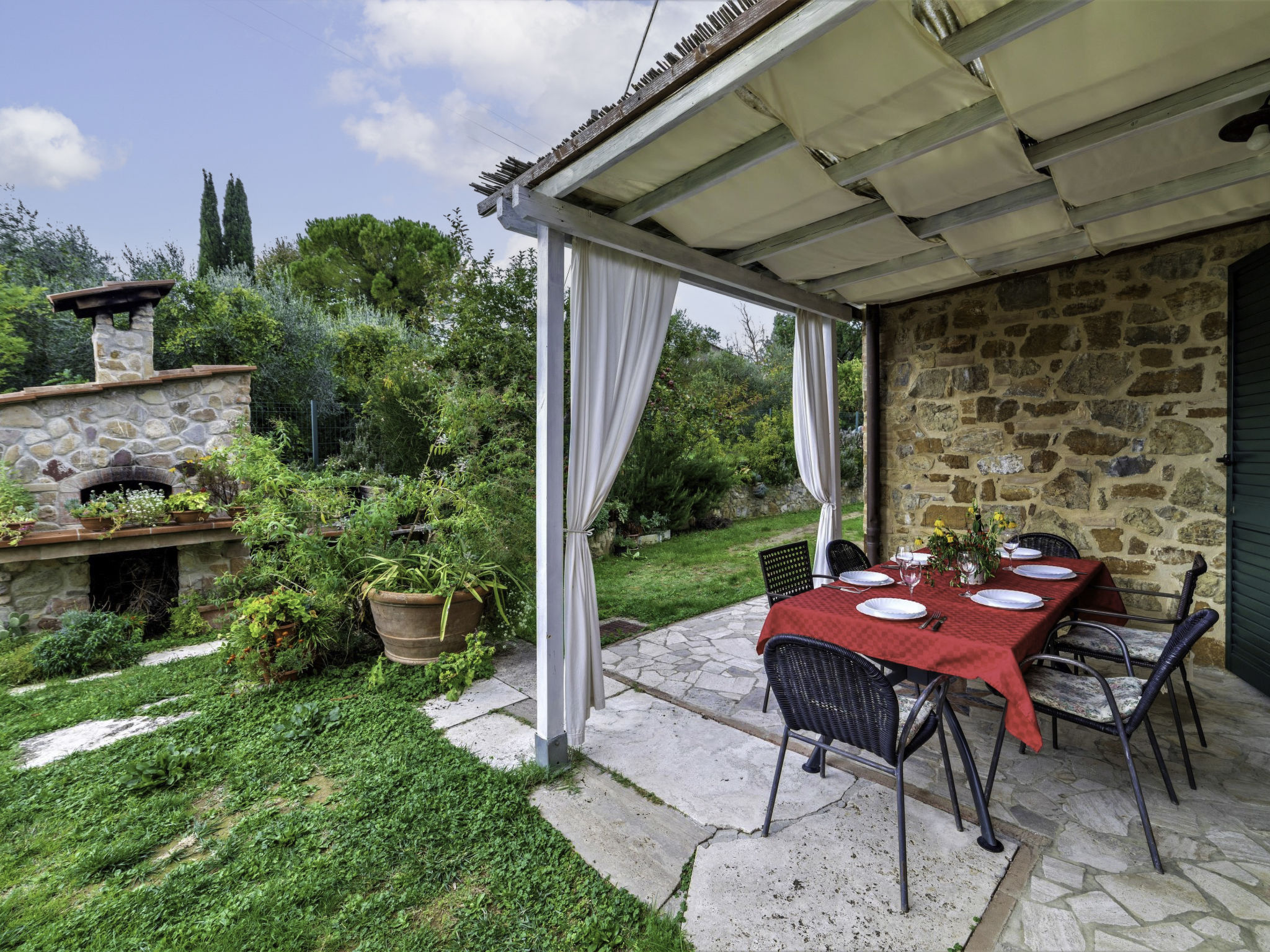 Holiday house with pool in Tuscany