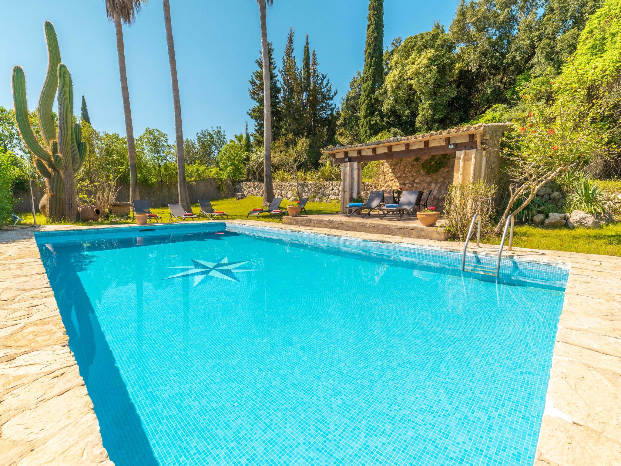 Authentische Villa für 8 Personen