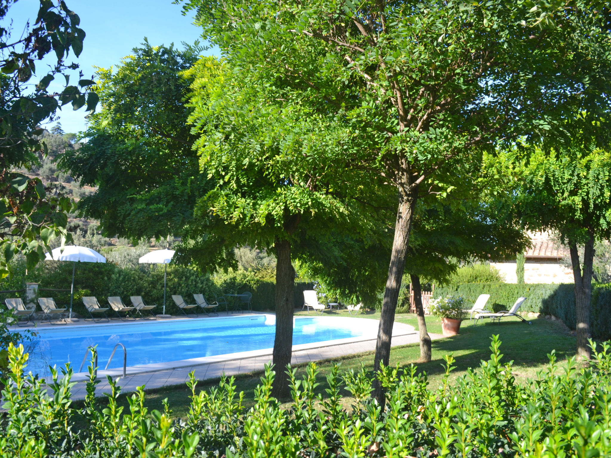 Holiday home surrounded by greenery for 16 people.