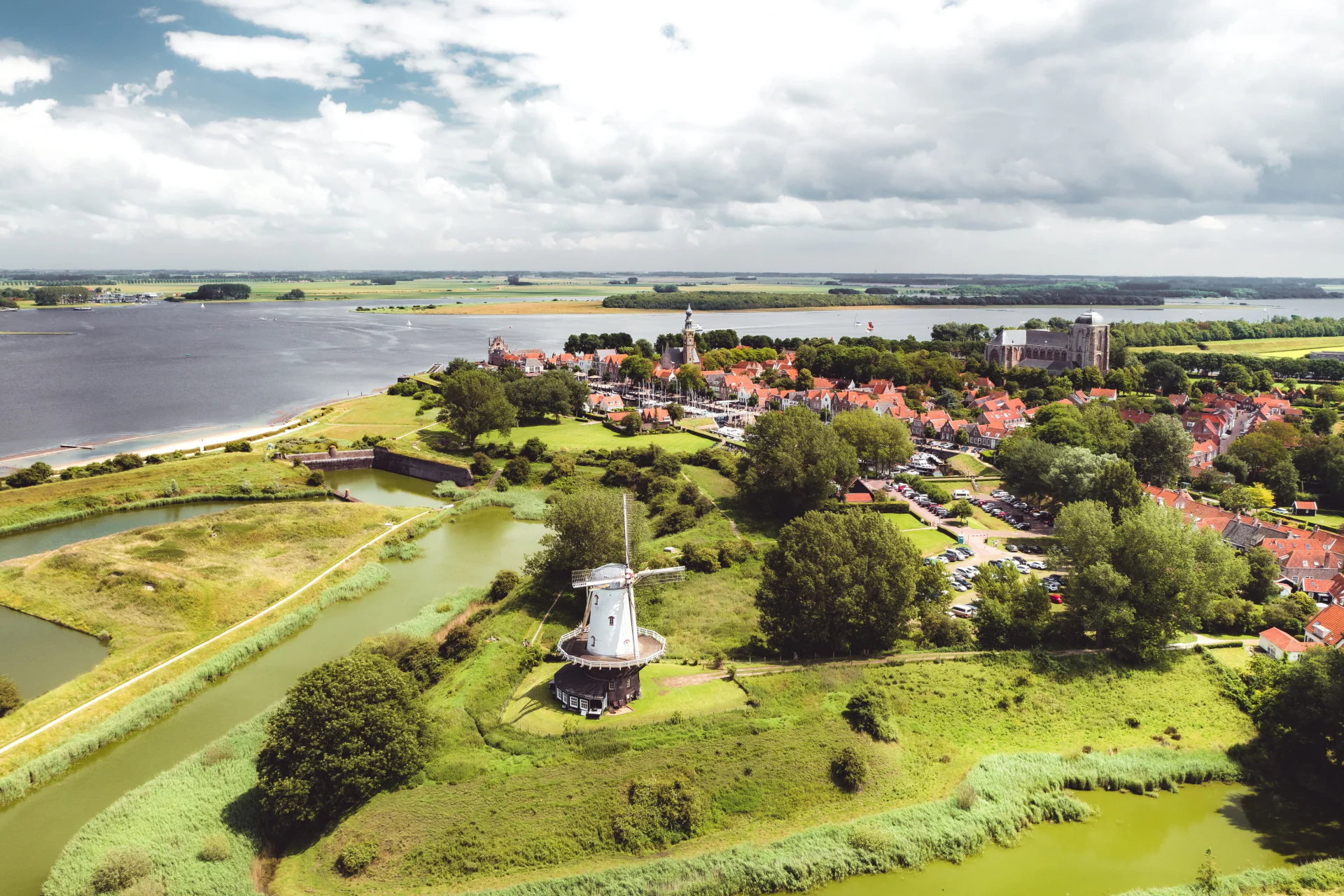 Luxe watervilla (8p) in Zeeland