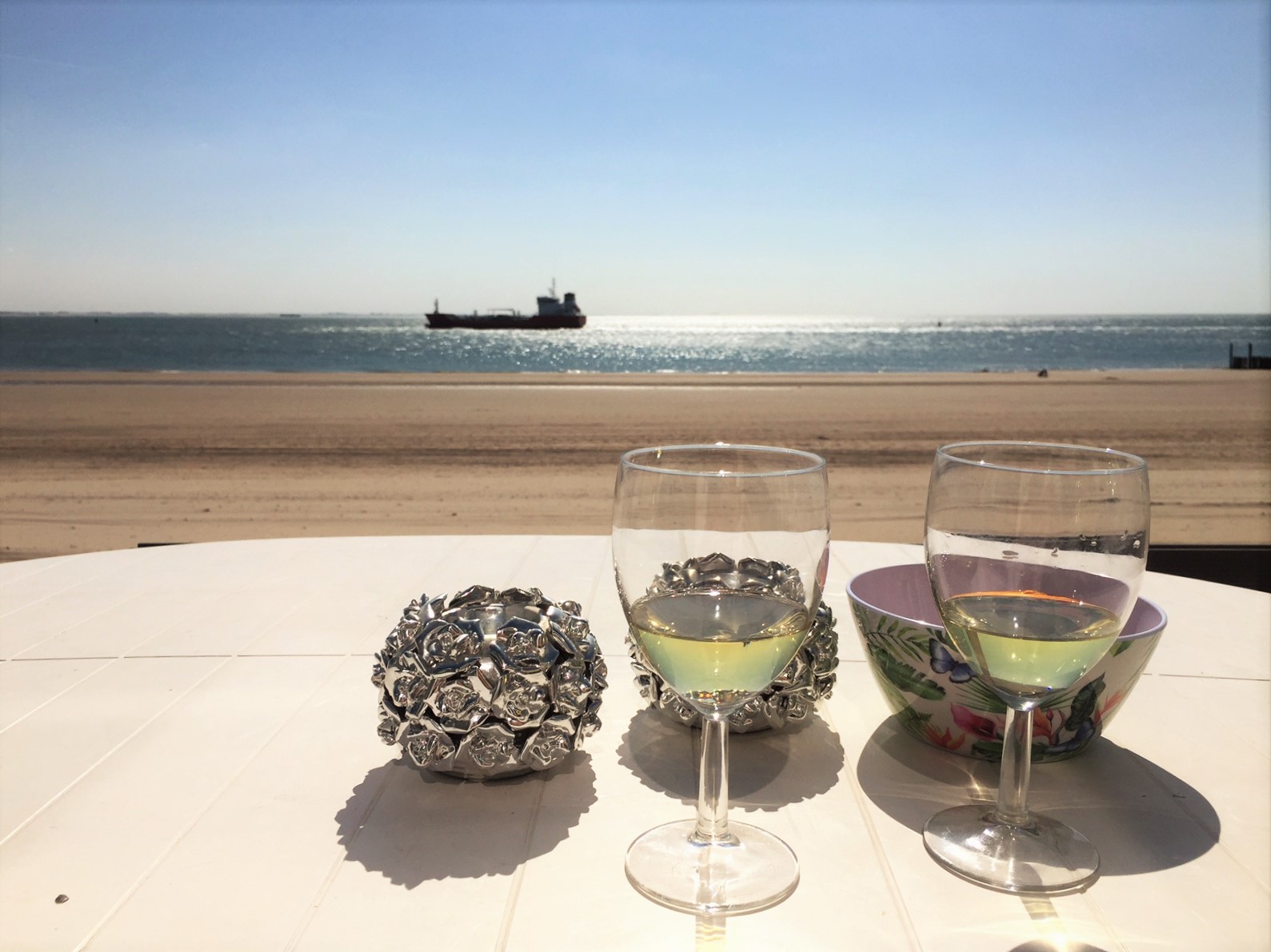 Beach house Zeeland for 5 people