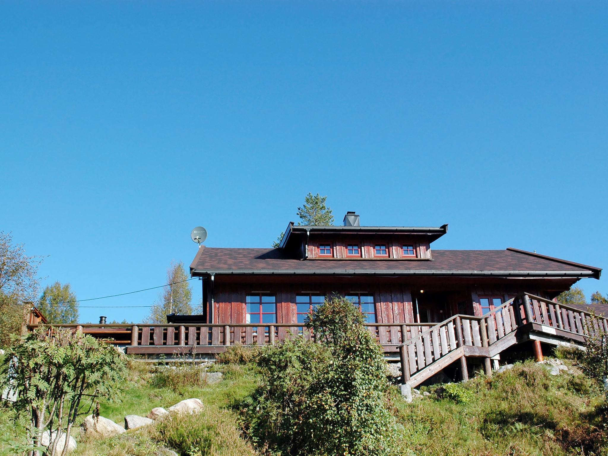 Lake view holiday home