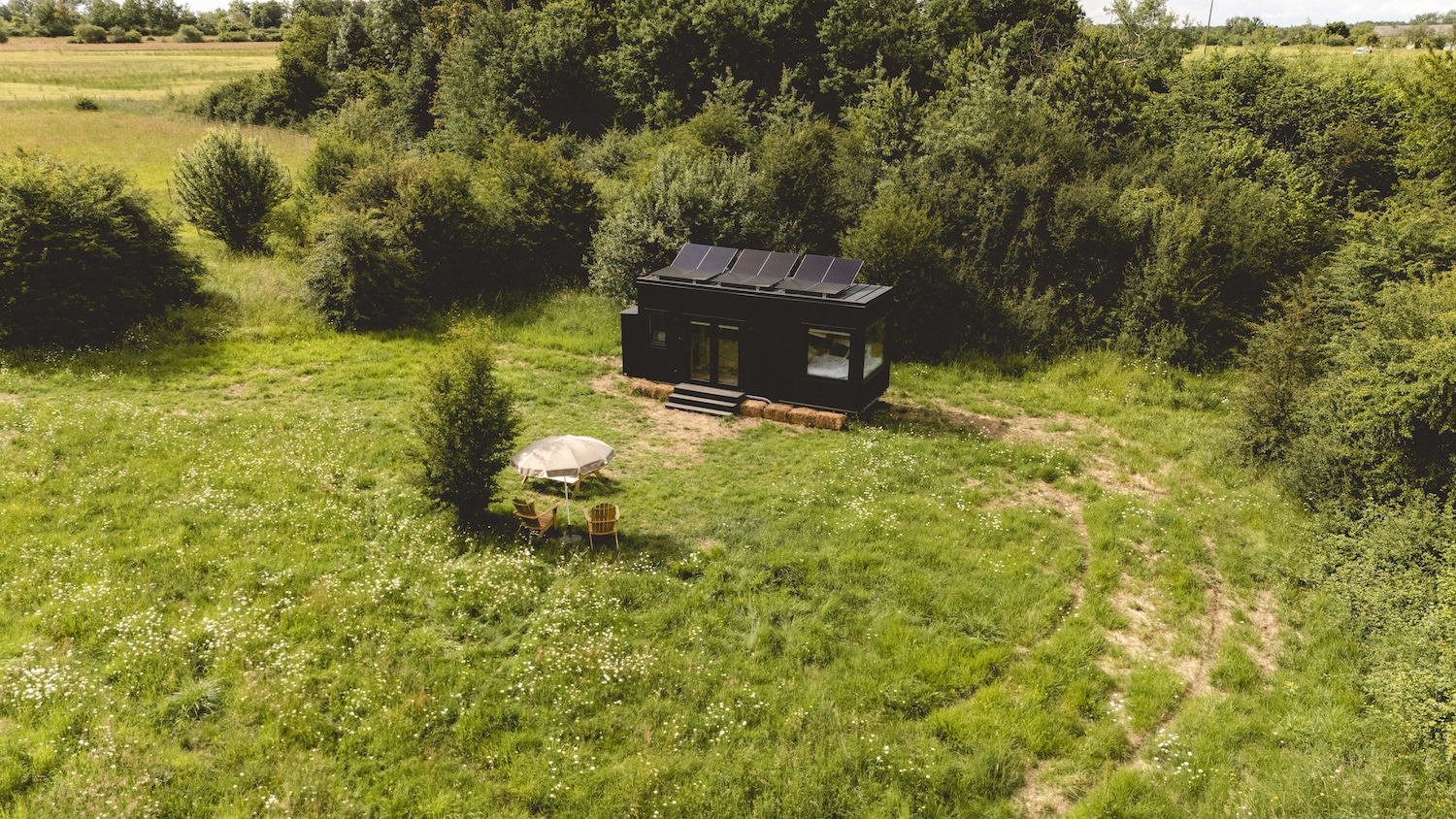 Quiet tiny house near a zoo