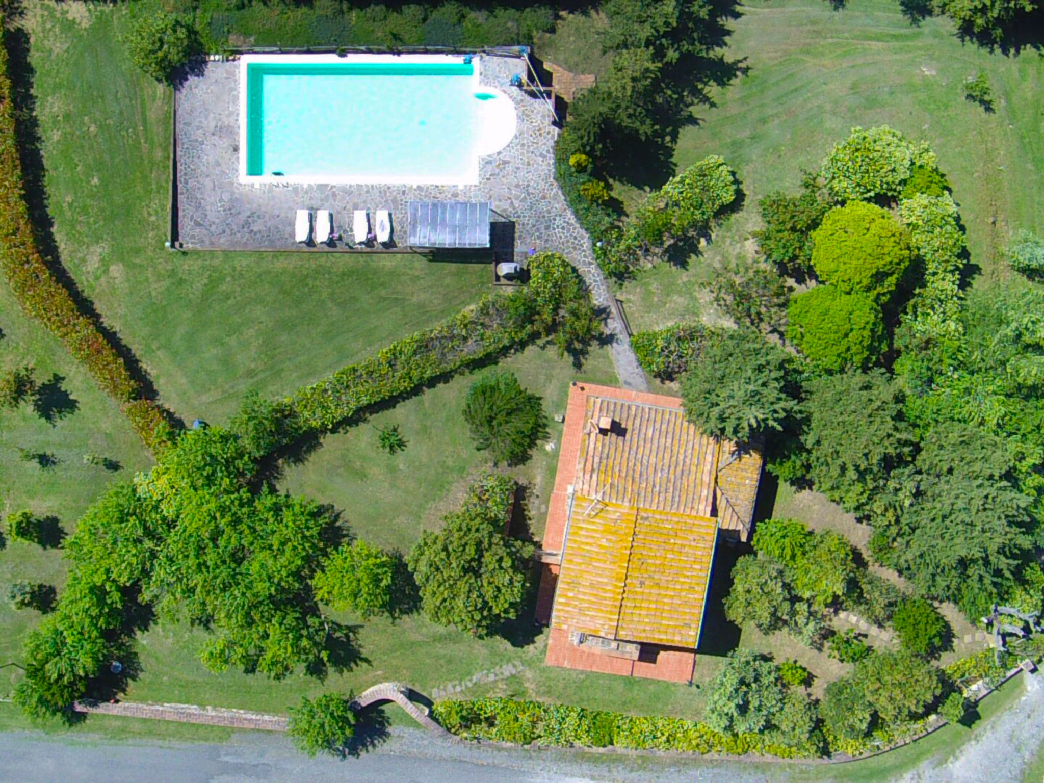 Vacation house with pool (4P)