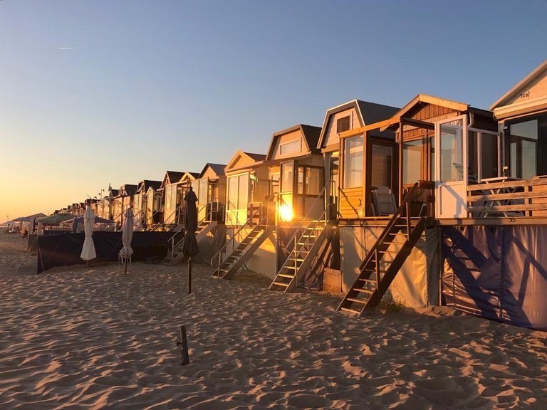 Beach house Zeeland for 5 people