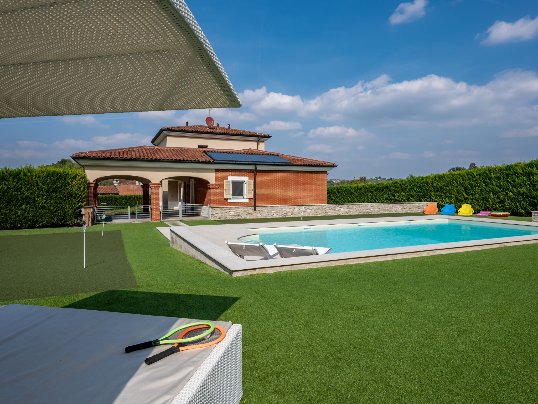 Modernes Ferienhaus mit Schwimmbad (11p)