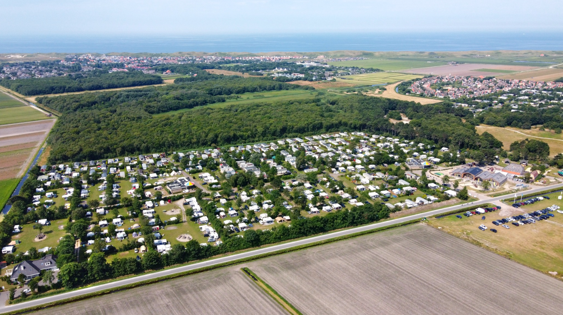 Luxus-Panoramazelt für 4 Personen am Meer