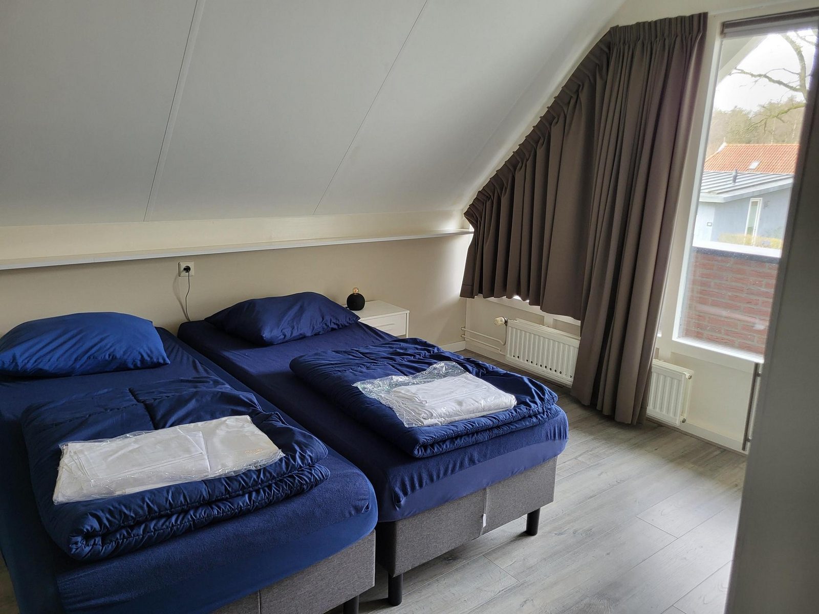 Group accommodation (up to 23p) on nice park