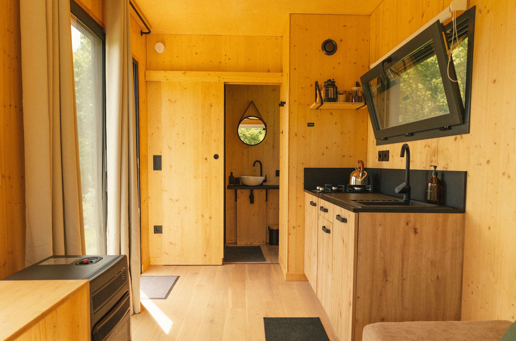 Quiet tiny house near a zoo